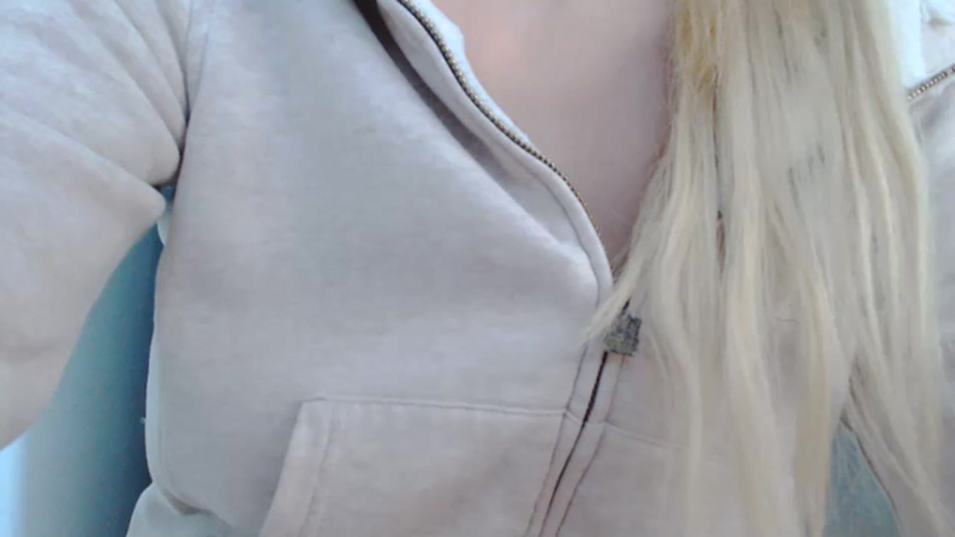 Gallery image thumbnail from AllleeS's myfreecams stream on, 01/23/2024, 14:36 image 6 of 20