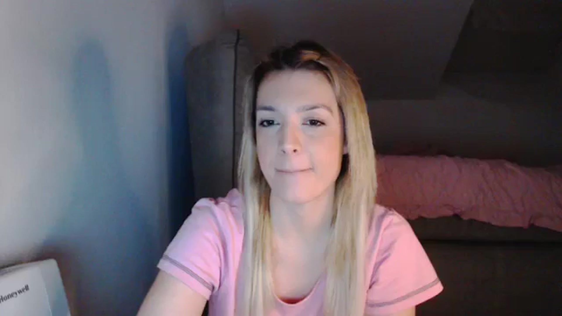Gallery image thumbnail from AllleeS's myfreecams stream on, 01/26/2024, 14:43 image 5 of 20
