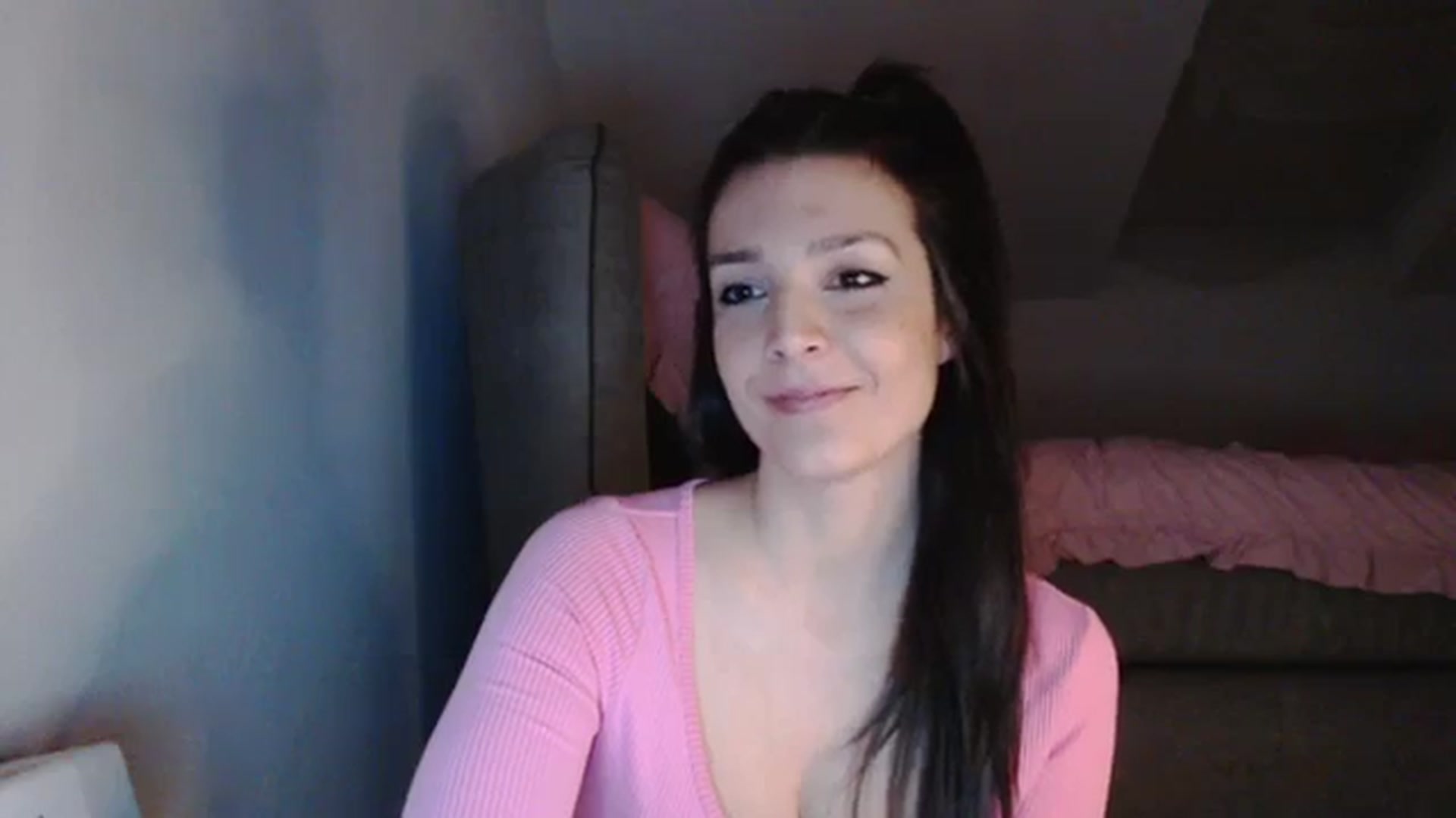 Gallery image thumbnail from AllleeS's myfreecams stream on, 02/07/2024, 15:55 image 6 of 20