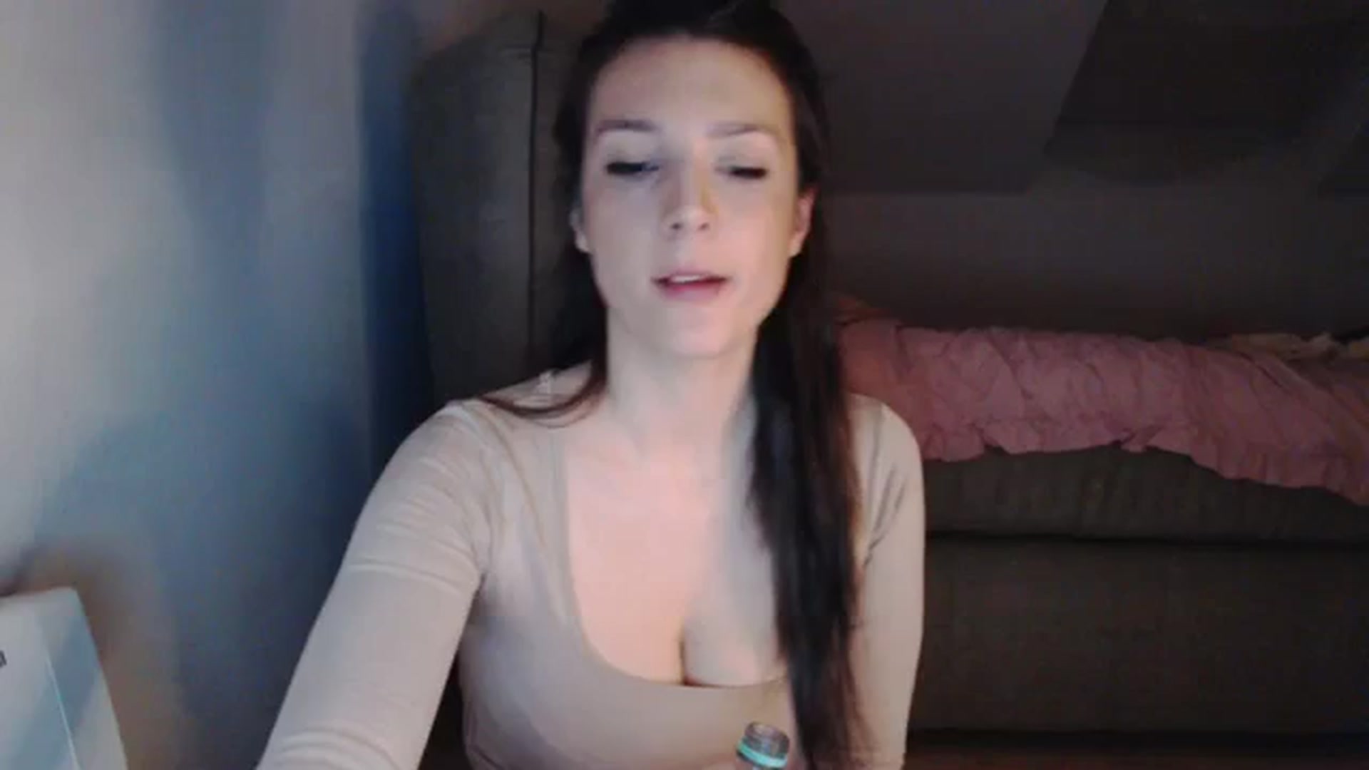 Gallery image thumbnail from AllleeS's myfreecams stream on, 02/08/2024, 14:58 image 10 of 20