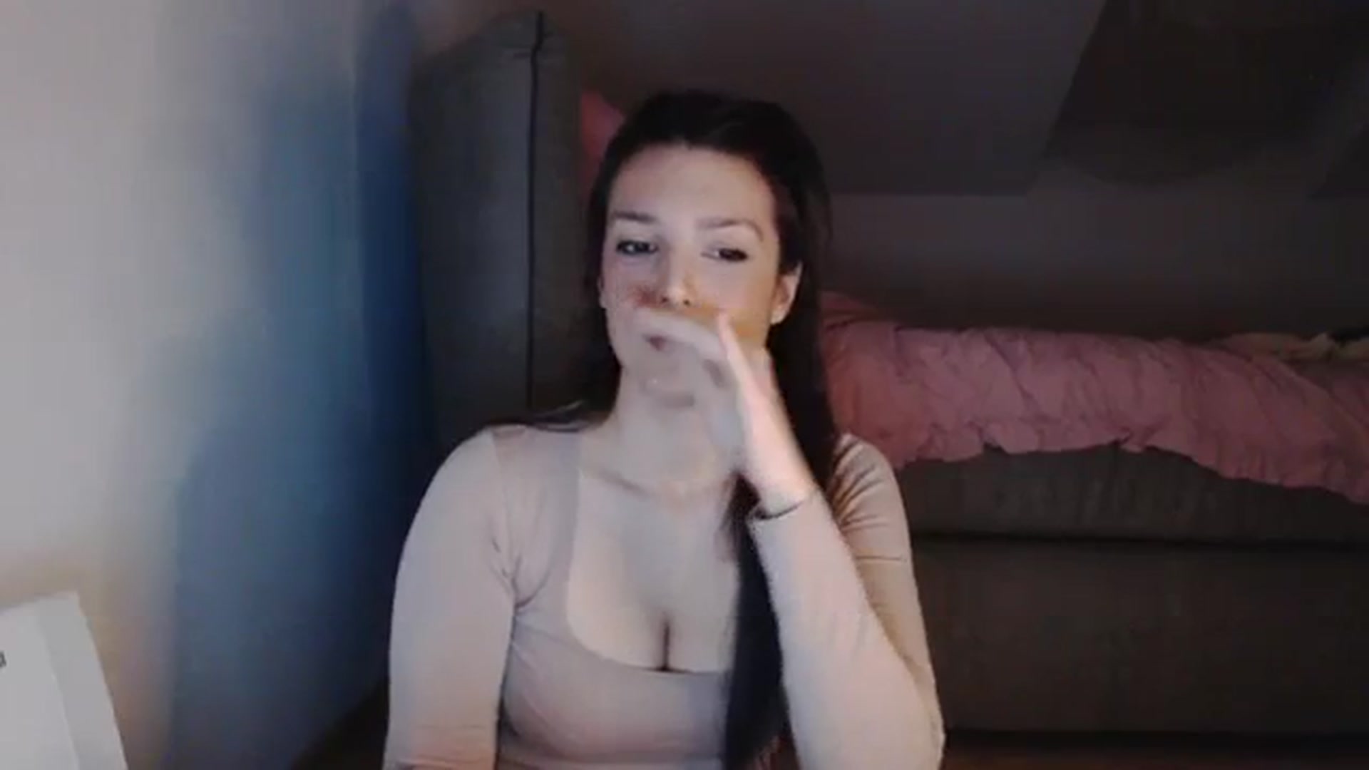 Gallery image thumbnail from AllleeS's myfreecams stream on, 02/08/2024, 14:58 image 4 of 20