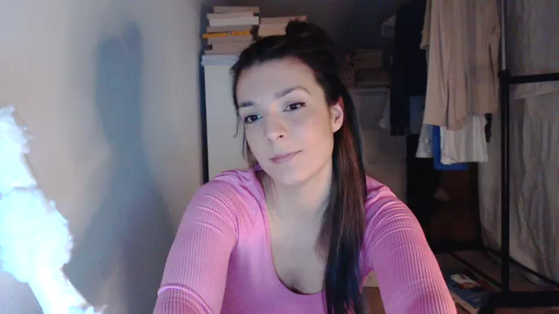 Gallery image thumbnail from AllleeS's myfreecams stream on, 03/07/2024, 14:41 image 7 of 20