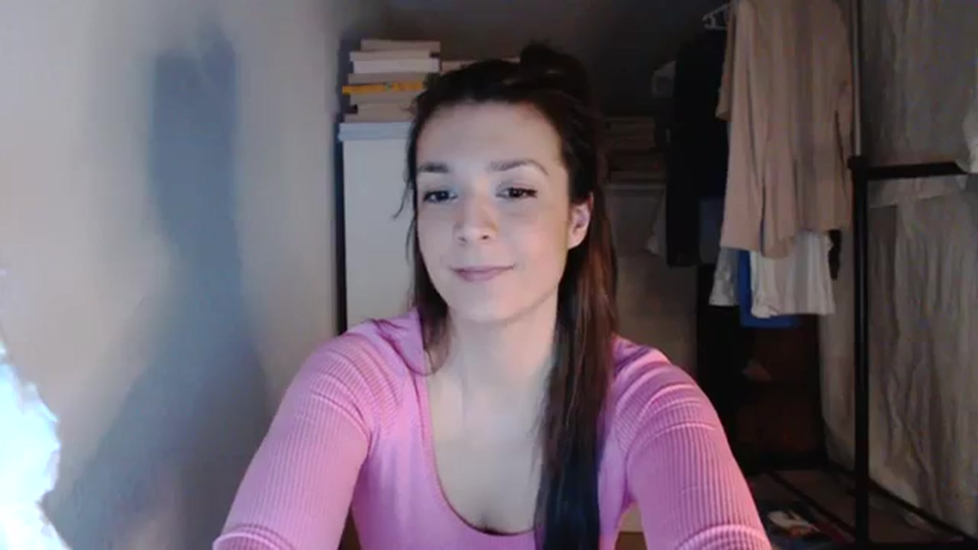 Gallery image thumbnail from AllleeS's myfreecams stream on, 03/07/2024, 14:57 image 3 of 20