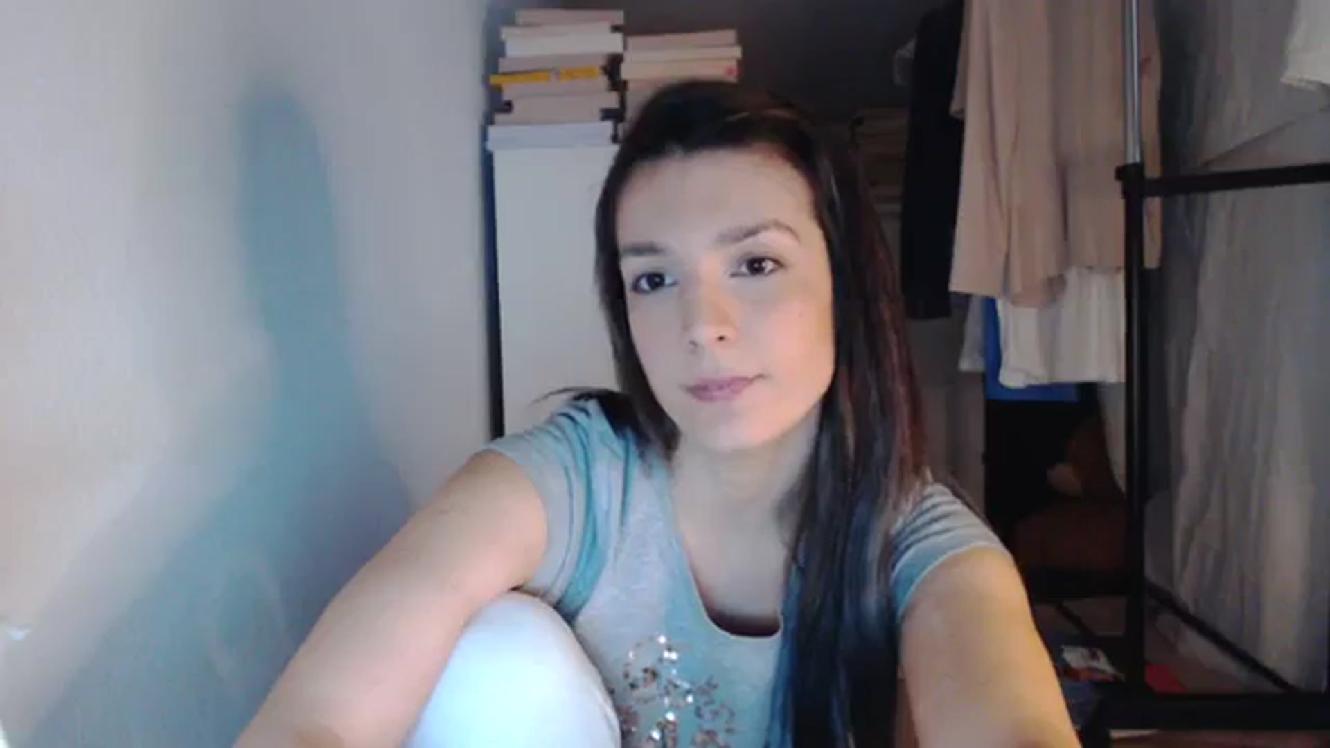 Gallery image thumbnail from AllleeS's myfreecams stream on, 03/12/2024, 14:28 image 4 of 20