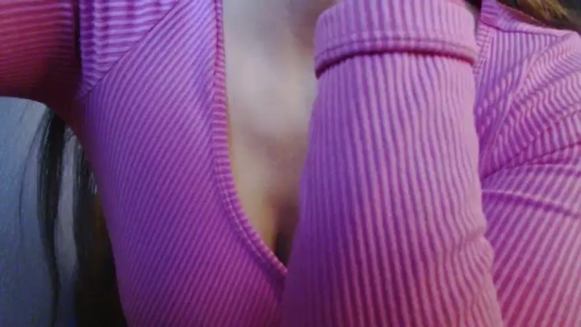 Gallery image thumbnail from AllleeS's myfreecams stream on, 04/28/2024, 14:08 image 15 of 20