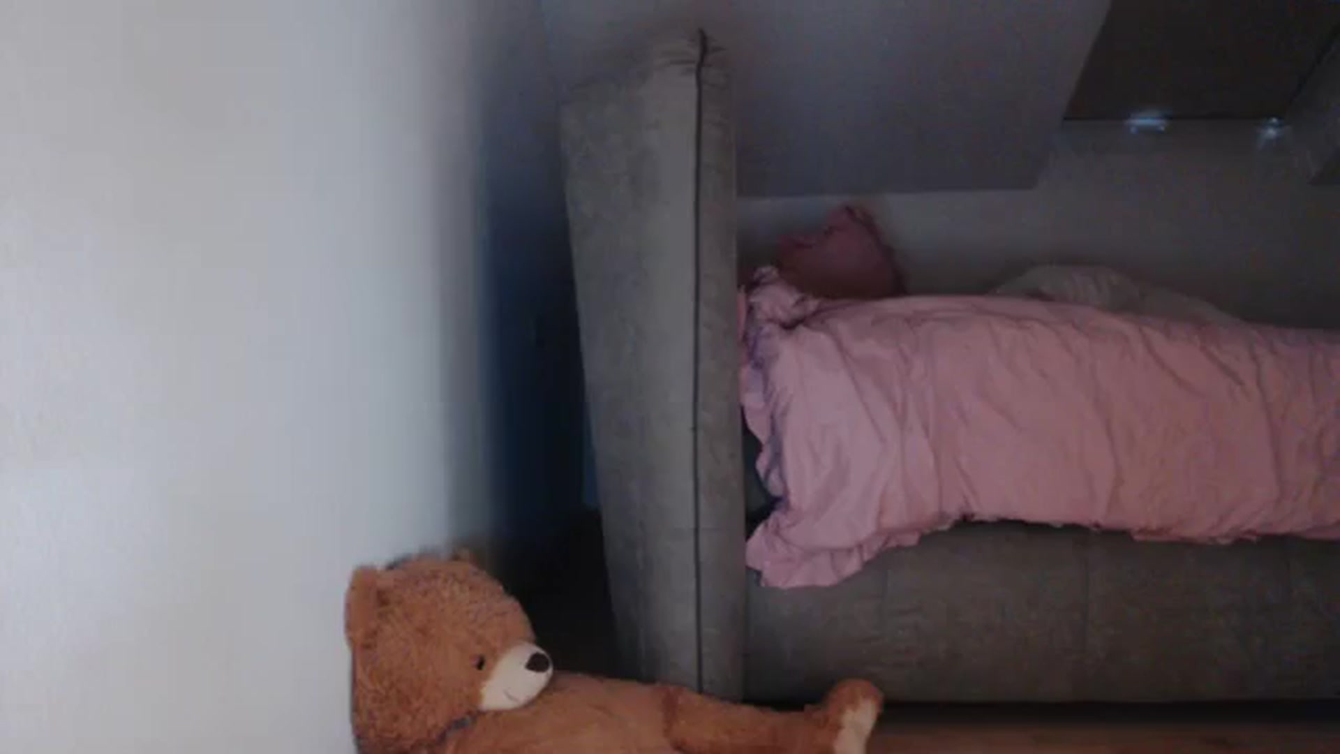 Gallery image thumbnail from AllleeS's myfreecams stream on, 05/03/2024, 14:34 image 1 of 20