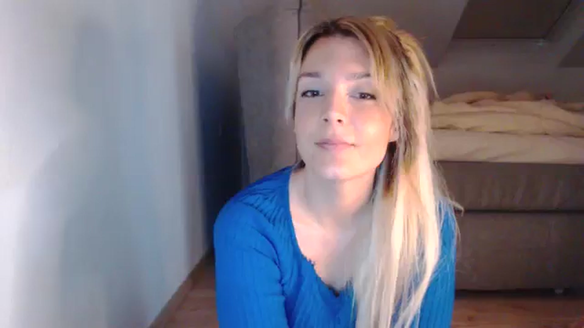 Gallery image thumbnail from AllleeS's myfreecams stream on, 05/21/2024, 13:47 image 3 of 20