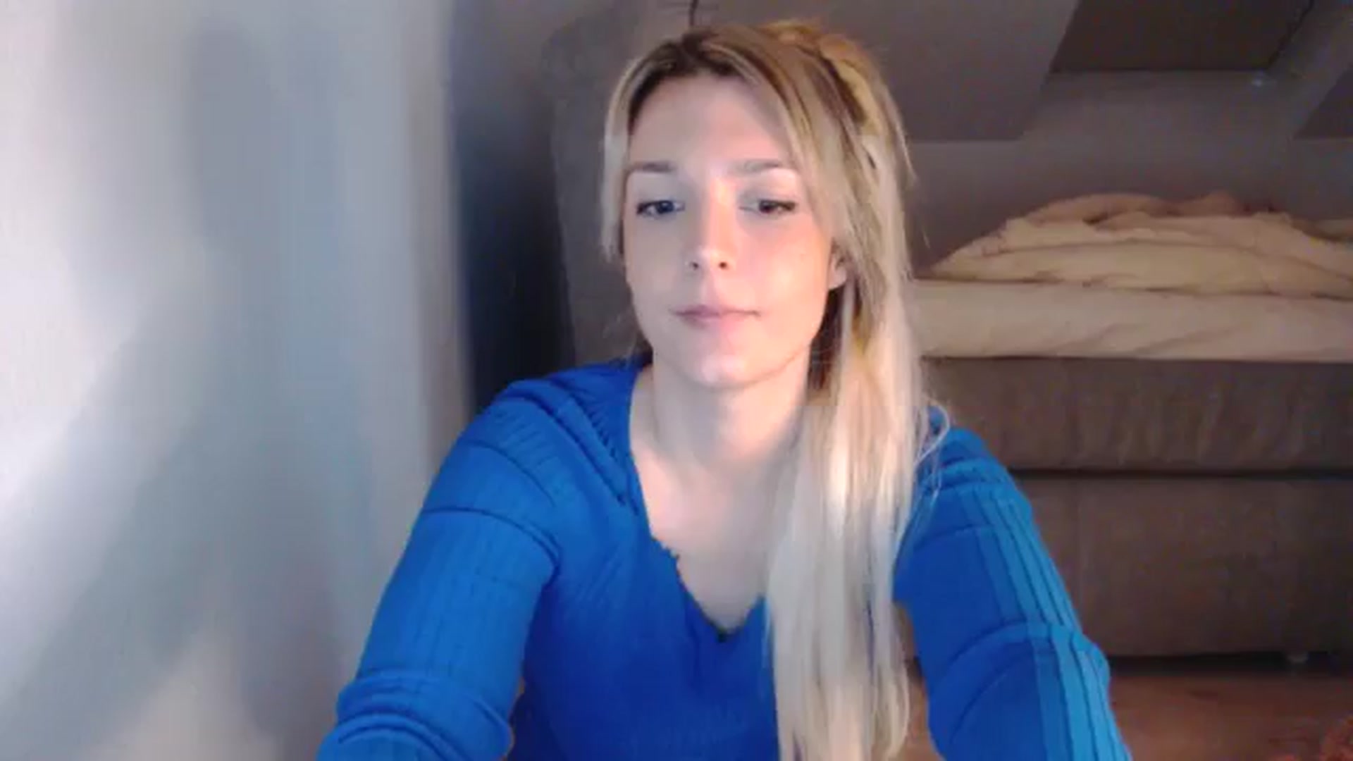 Gallery image thumbnail from AllleeS's myfreecams stream on, 05/21/2024, 13:47 image 6 of 20