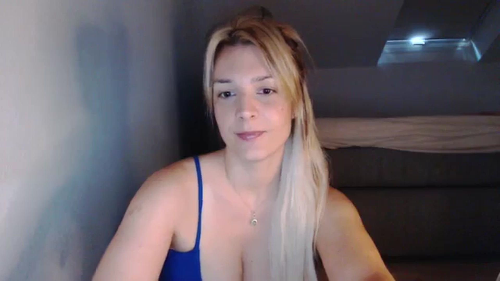 Gallery image thumbnail from AllleeS's myfreecams stream on, 07/14/2024, 13:11 image 2 of 20