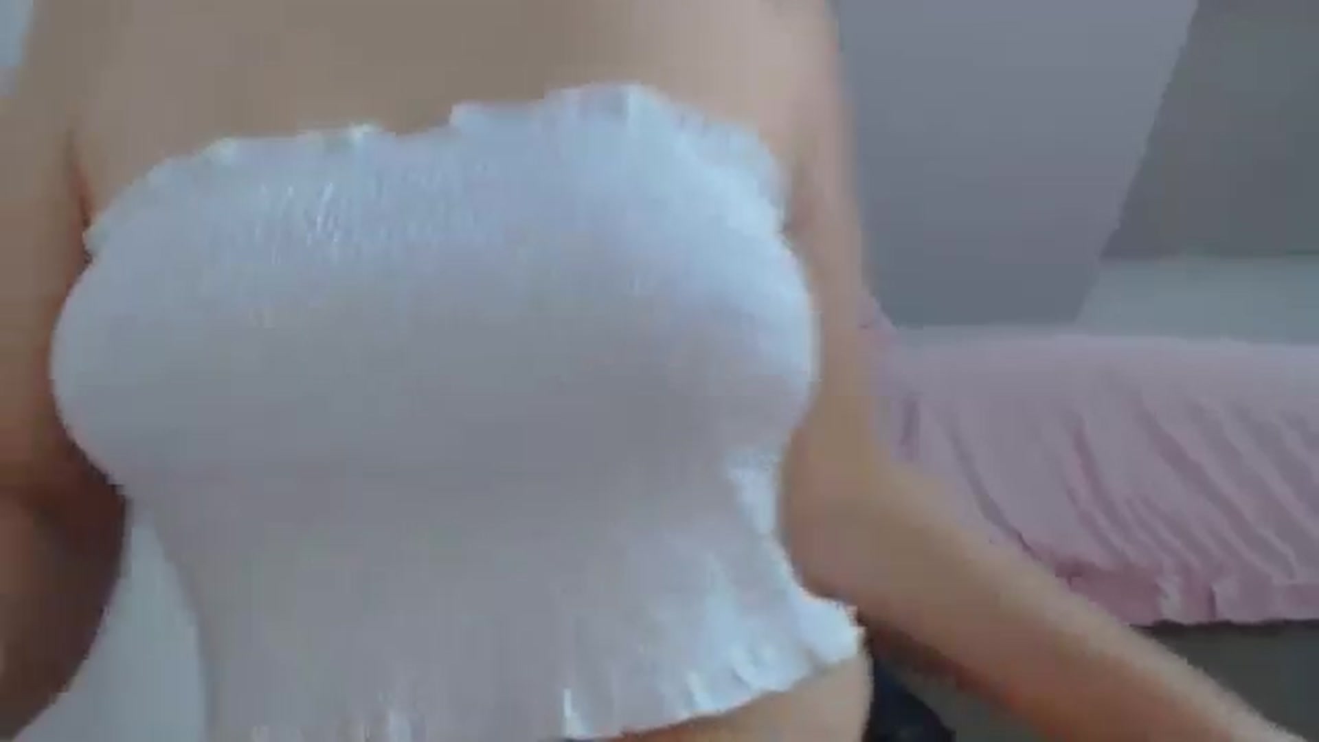 Gallery image thumbnail from AllleeS's myfreecams stream on, 08/27/2024, 13:53 image 8 of 20