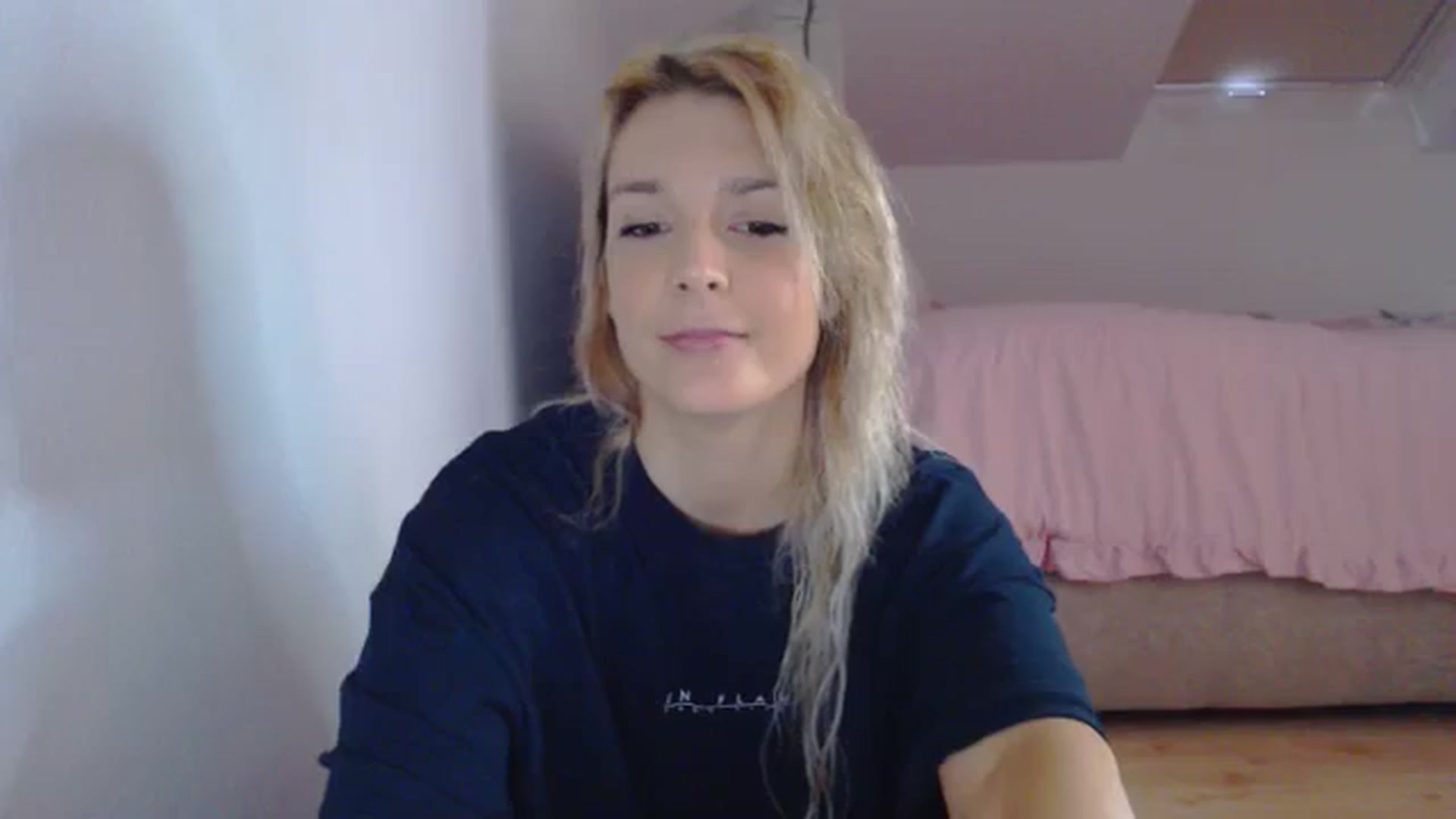 Gallery image thumbnail from AllleeS's myfreecams stream on, 08/31/2024, 12:04 image 5 of 20