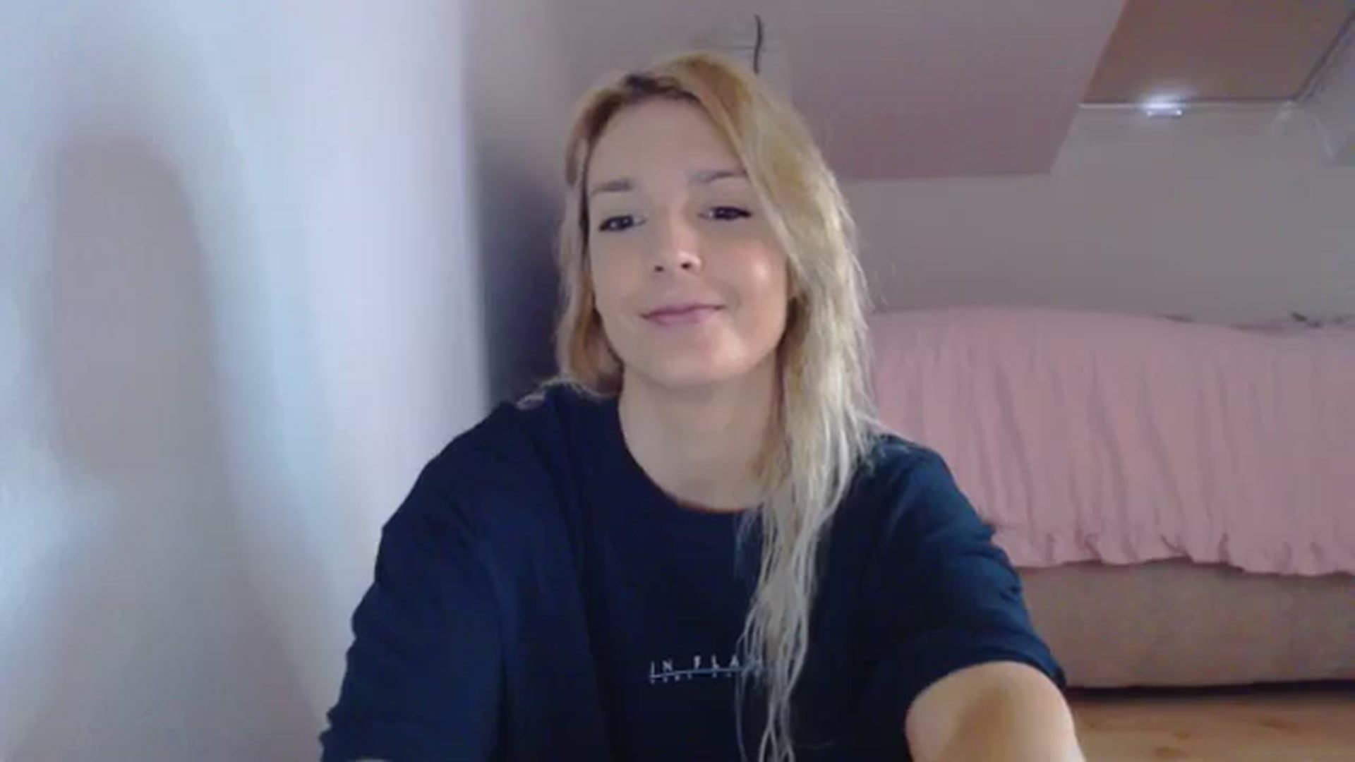Gallery image thumbnail from AllleeS's myfreecams stream on, 08/31/2024, 12:04 image 20 of 20