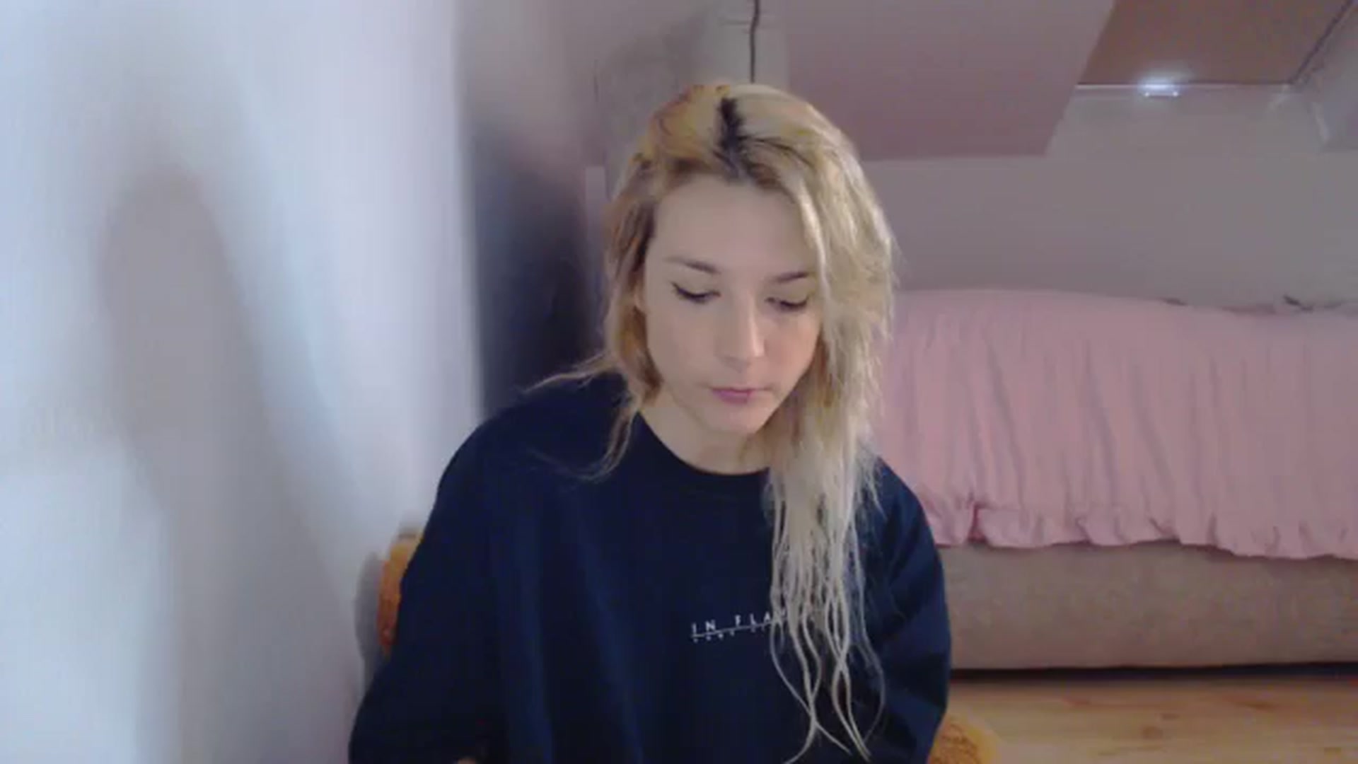 Gallery image thumbnail from AllleeS's myfreecams stream on, 08/31/2024, 12:04 image 1 of 20
