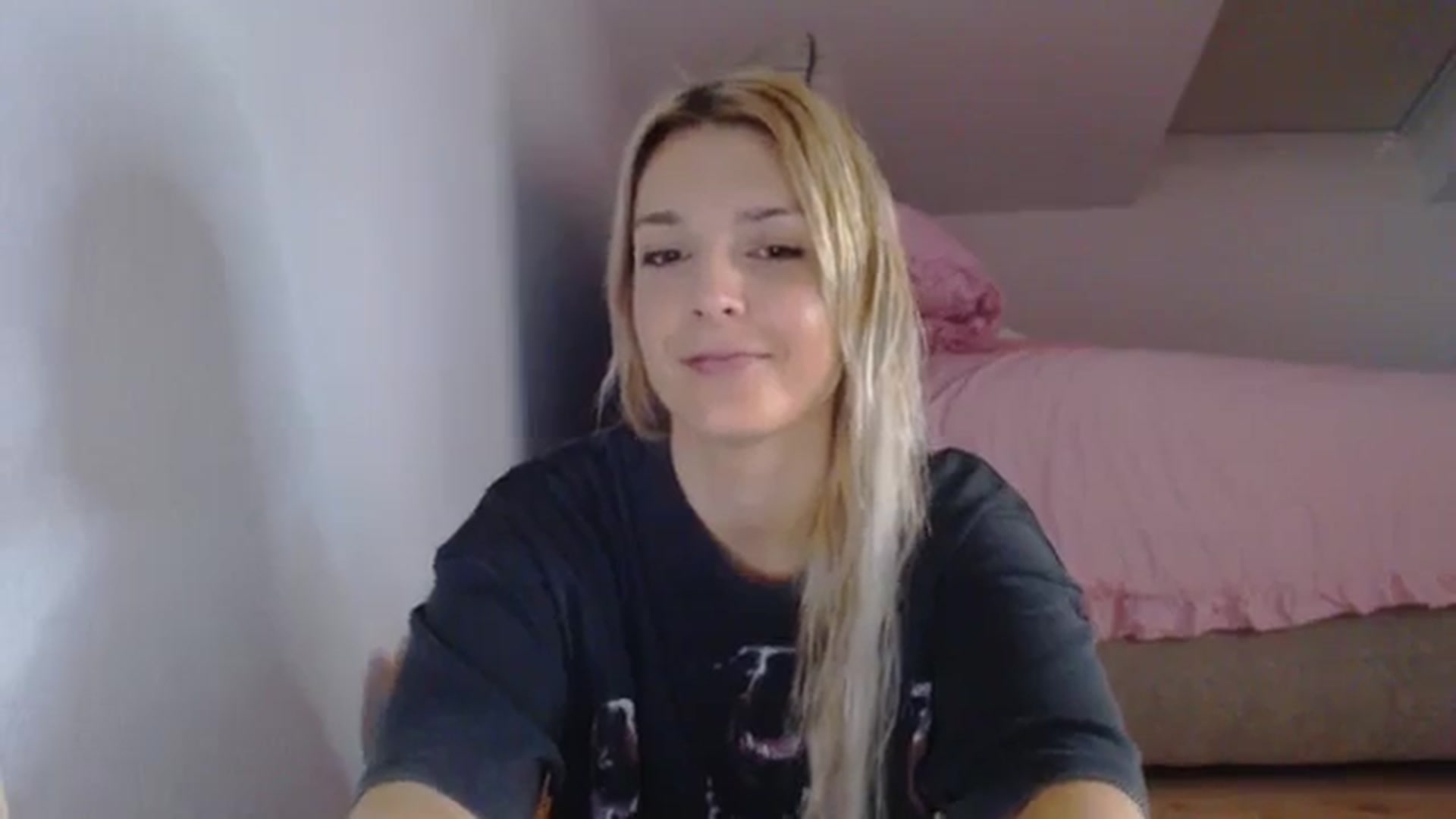 Gallery image thumbnail from AllleeS's myfreecams stream on, 09/05/2024, 13:04 image 13 of 20
