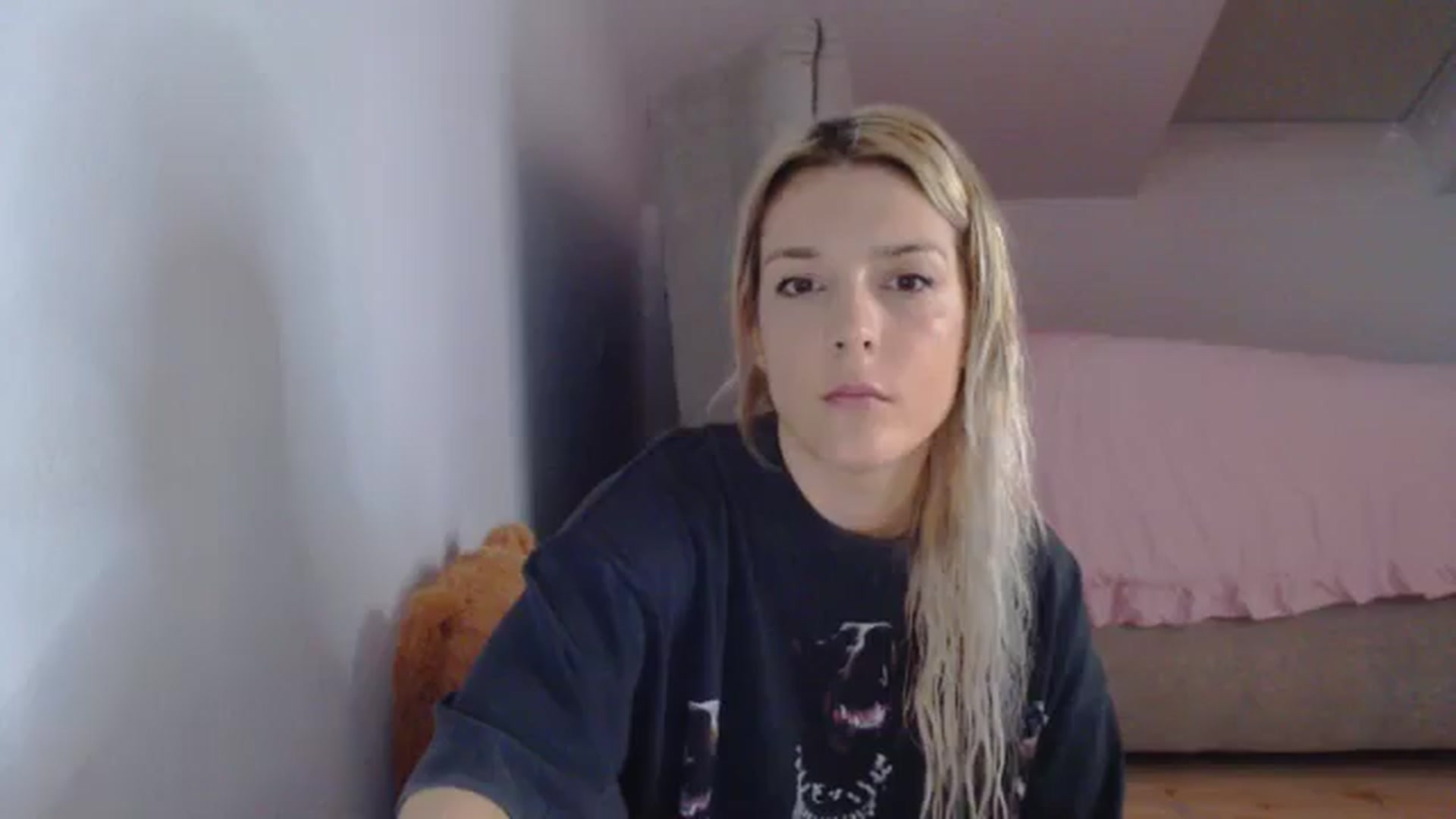 Gallery image thumbnail from AllleeS's myfreecams stream on, 09/05/2024, 13:04 image 1 of 20