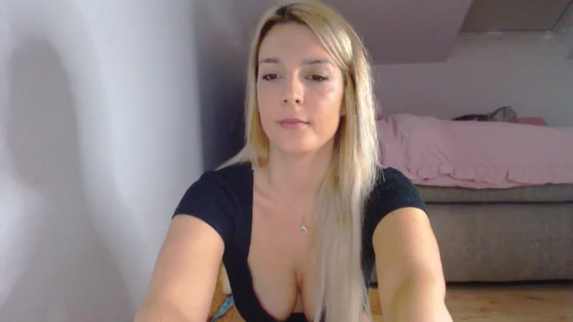 Gallery image thumbnail from AllleeS's myfreecams stream on, 09/11/2024, 13:58 image 8 of 20