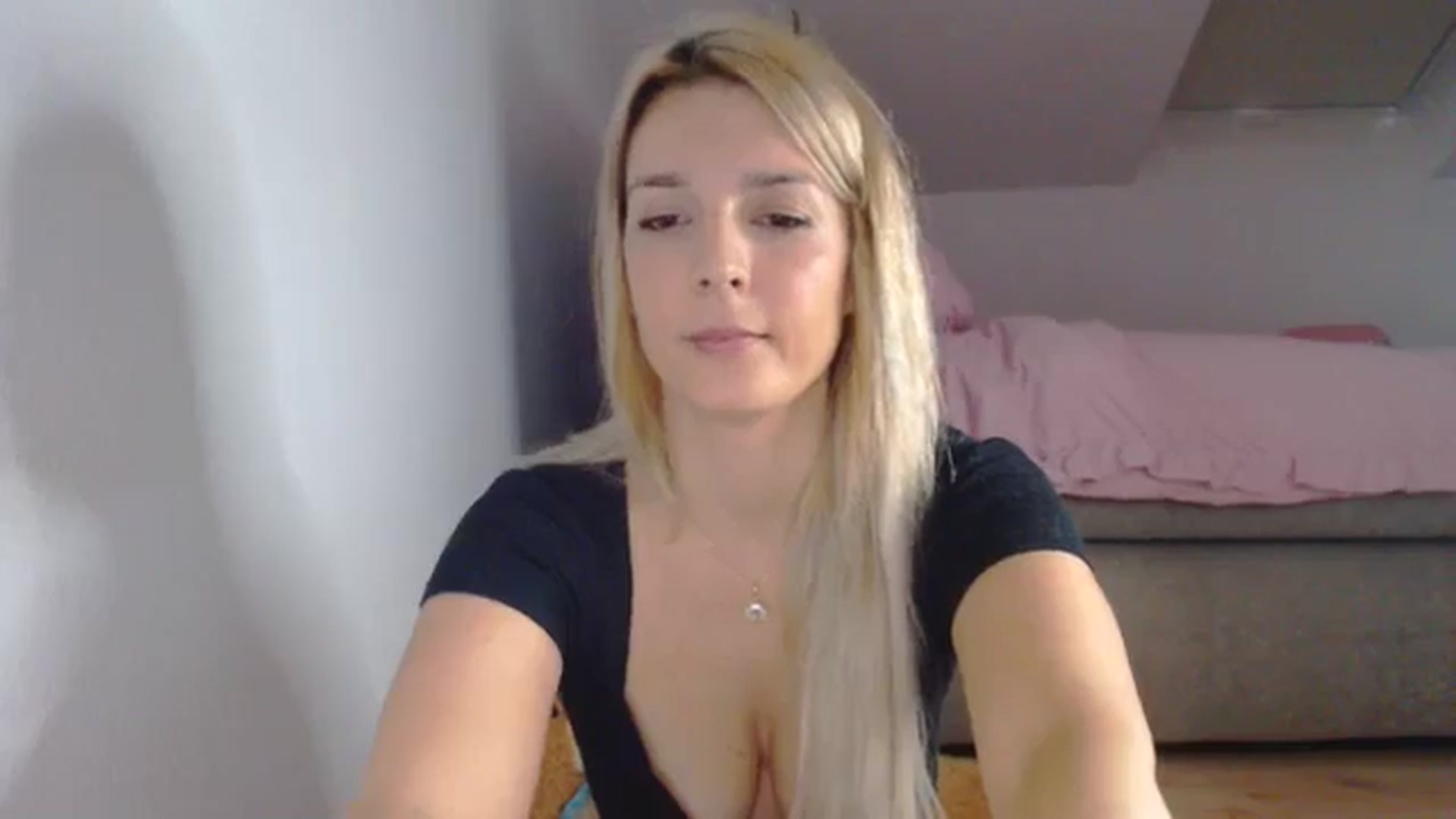Gallery image thumbnail from AllleeS's myfreecams stream on, 09/11/2024, 13:58 image 10 of 20