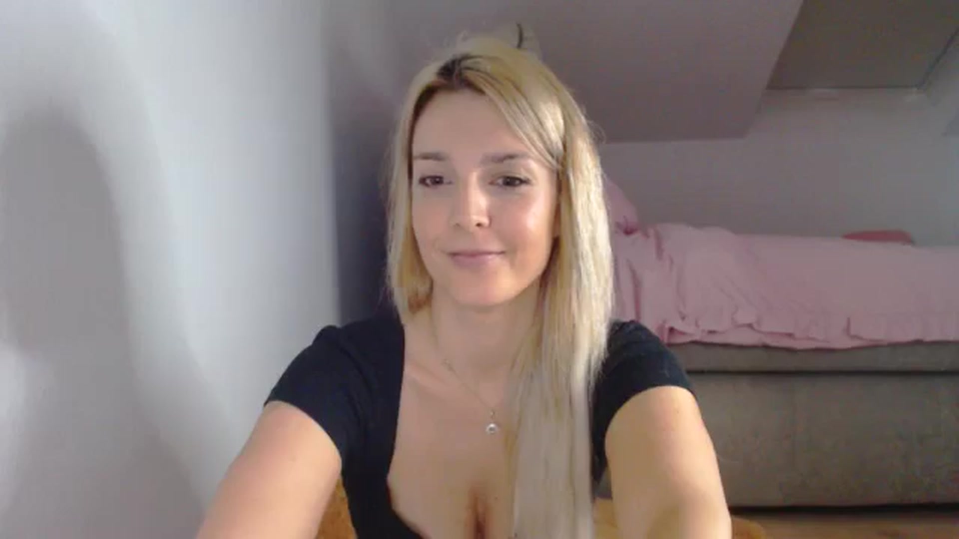 Gallery image thumbnail from AllleeS's myfreecams stream on, 09/11/2024, 13:58 image 17 of 20