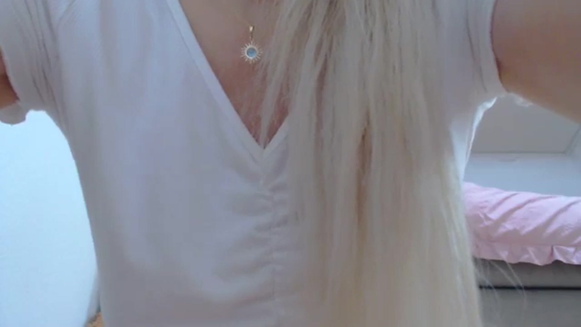 Gallery image thumbnail from AllleeS's myfreecams stream on, 09/12/2024, 13:13 image 12 of 20
