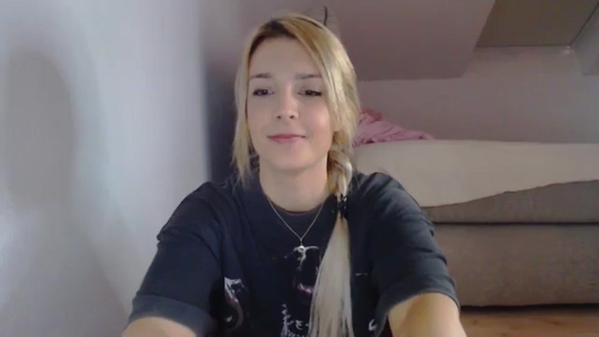 Gallery image thumbnail from AllleeS's myfreecams stream on, 09/17/2024, 14:07 image 7 of 20