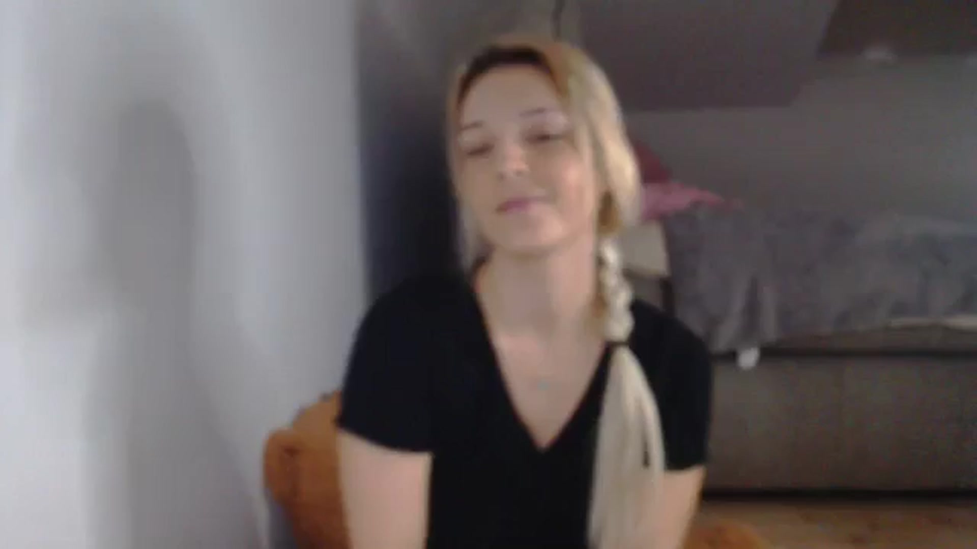 Gallery image thumbnail from AllleeS's myfreecams stream on, 09/26/2024, 12:35 image 14 of 20