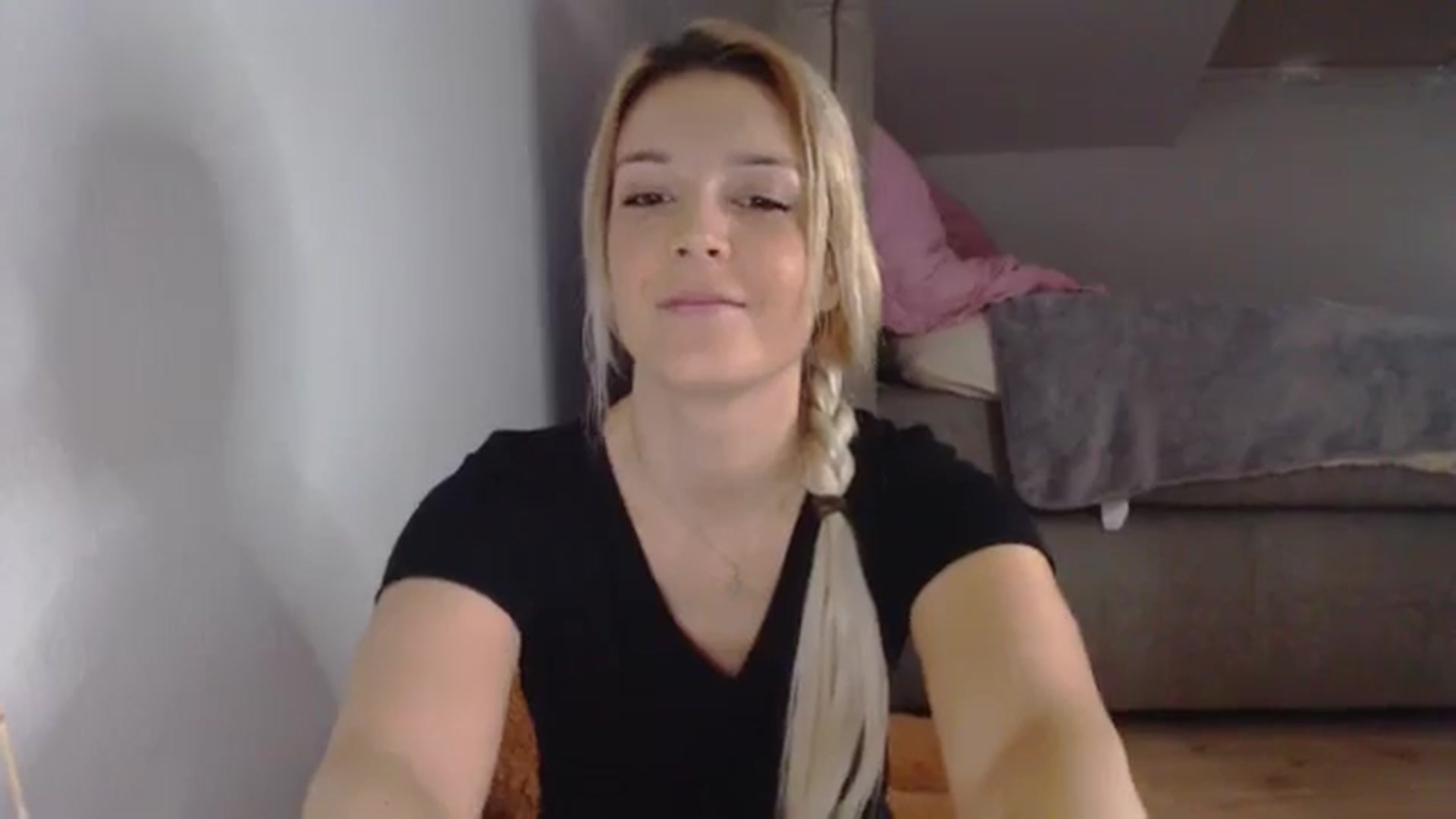 Gallery image thumbnail from AllleeS's myfreecams stream on, 09/26/2024, 12:35 image 3 of 20