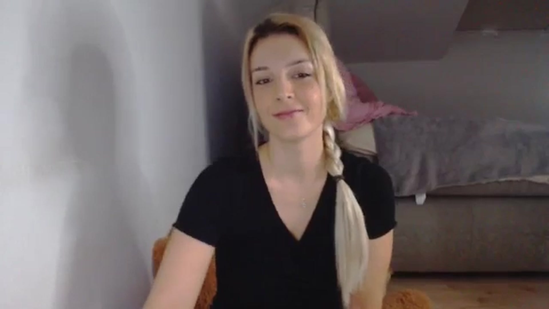 Gallery image thumbnail from AllleeS's myfreecams stream on, 09/26/2024, 12:35 image 5 of 20
