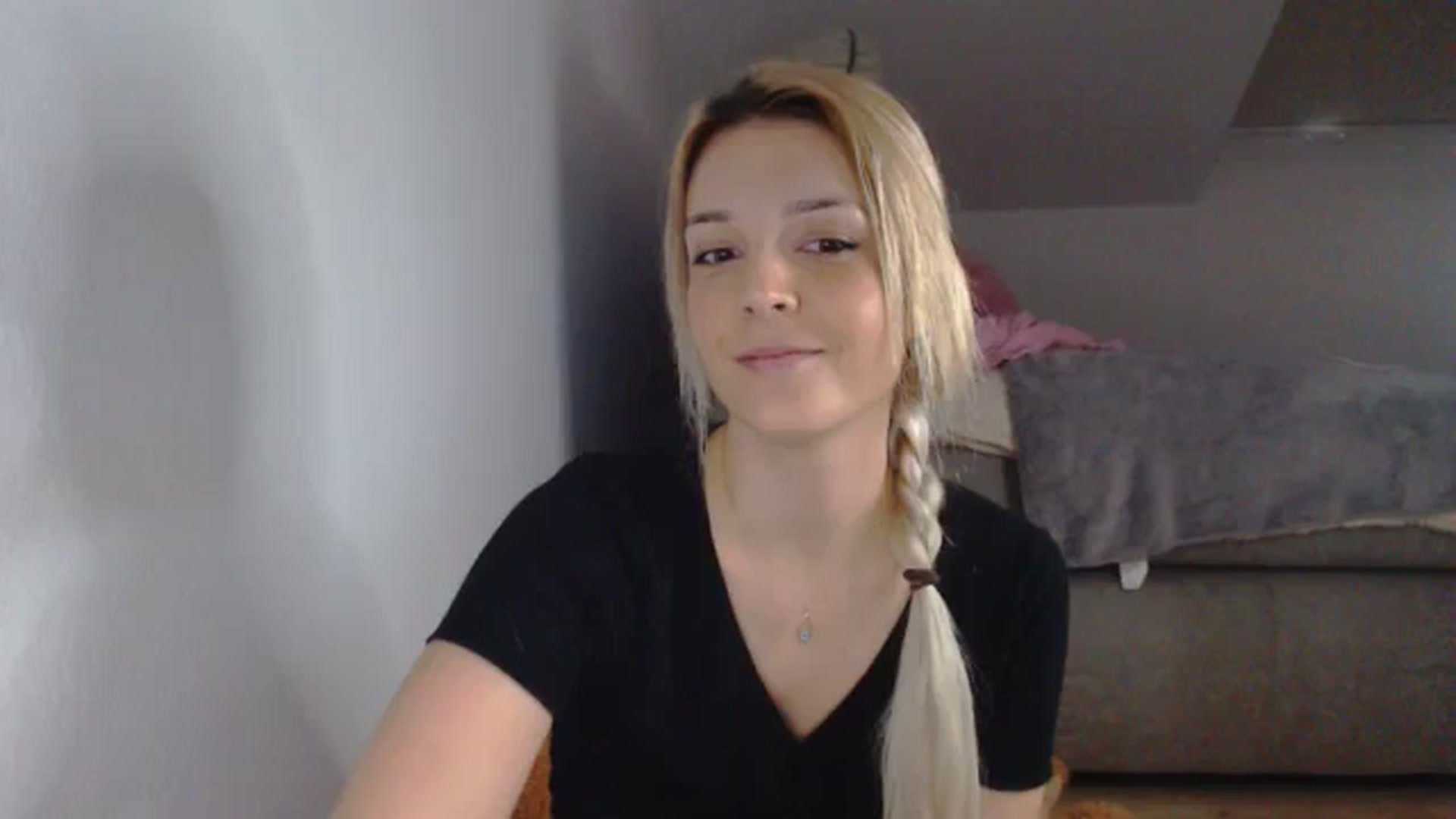 Gallery image thumbnail from AllleeS's myfreecams stream on, 09/26/2024, 13:31 image 14 of 20