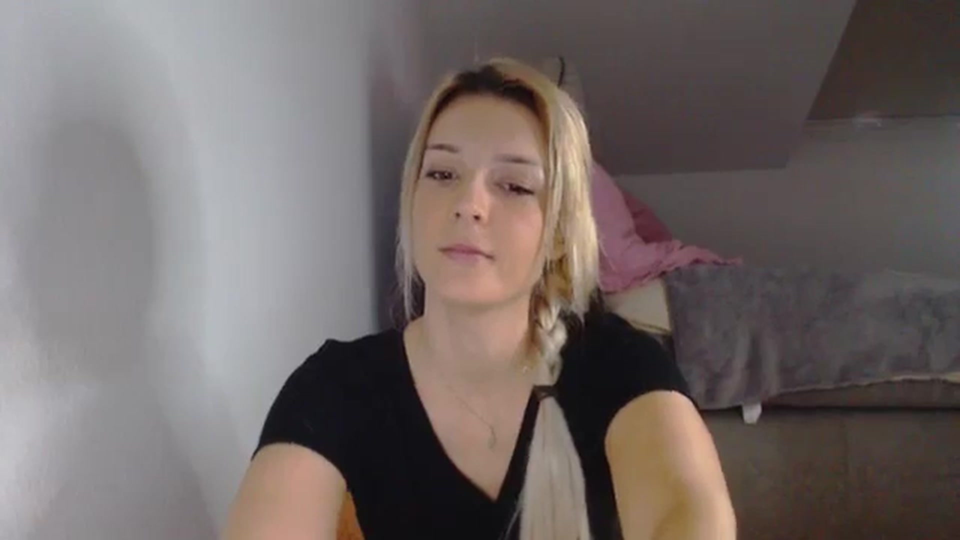 Gallery image thumbnail from AllleeS's myfreecams stream on, 09/26/2024, 13:31 image 6 of 20