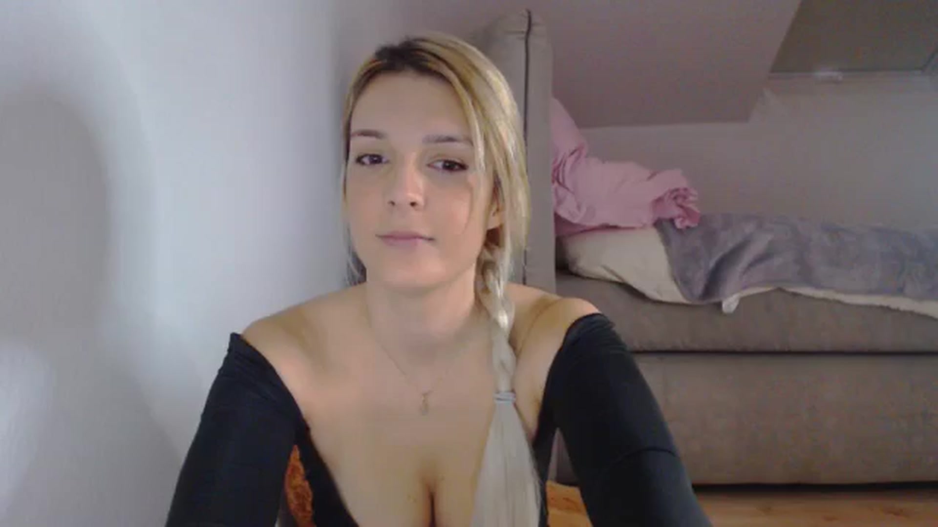 Gallery image thumbnail from AllleeS's myfreecams stream on, 09/28/2024, 14:55 image 2 of 20