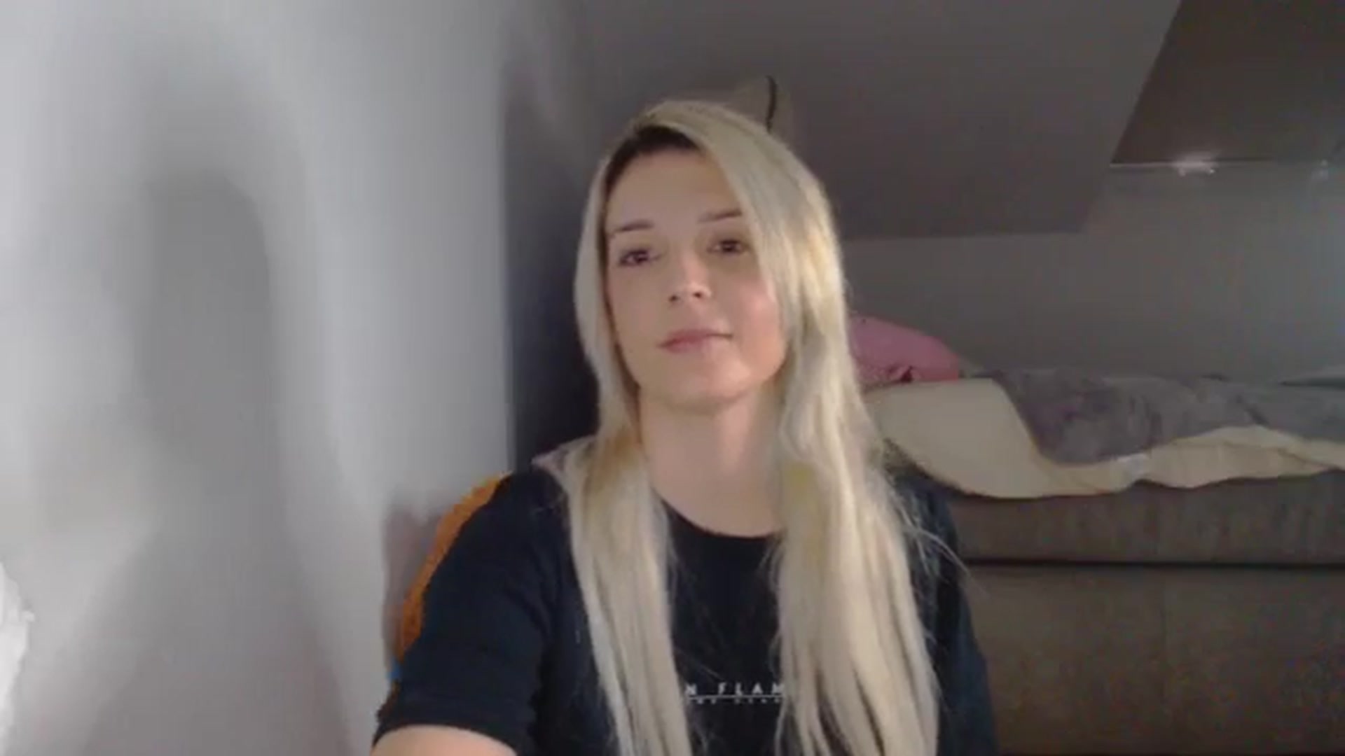 Gallery image thumbnail from AllleeS's myfreecams stream on, 10/03/2024, 12:26 image 13 of 20