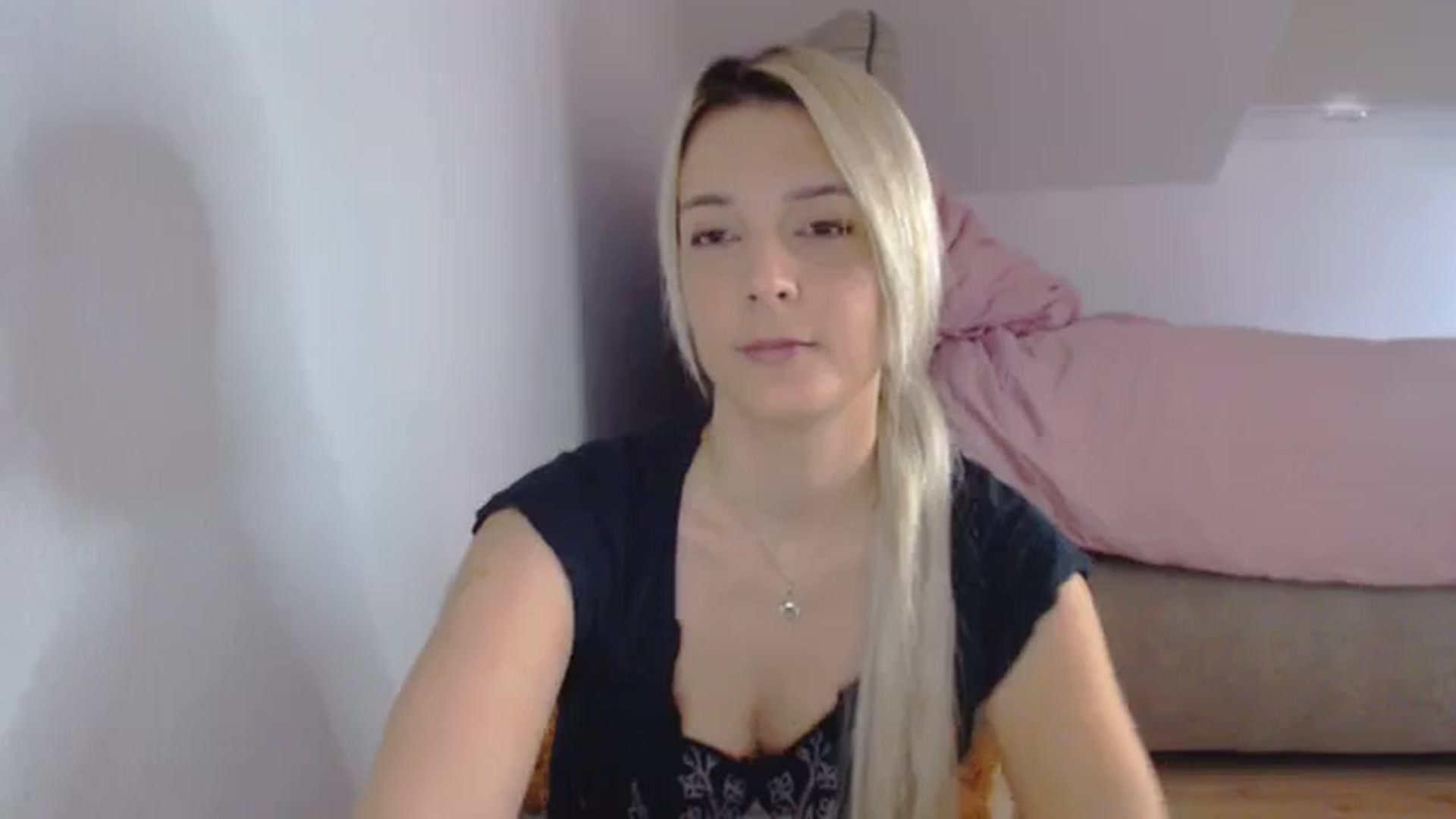 Gallery image thumbnail from AllleeS's myfreecams stream on, 10/07/2024, 13:24 image 11 of 20