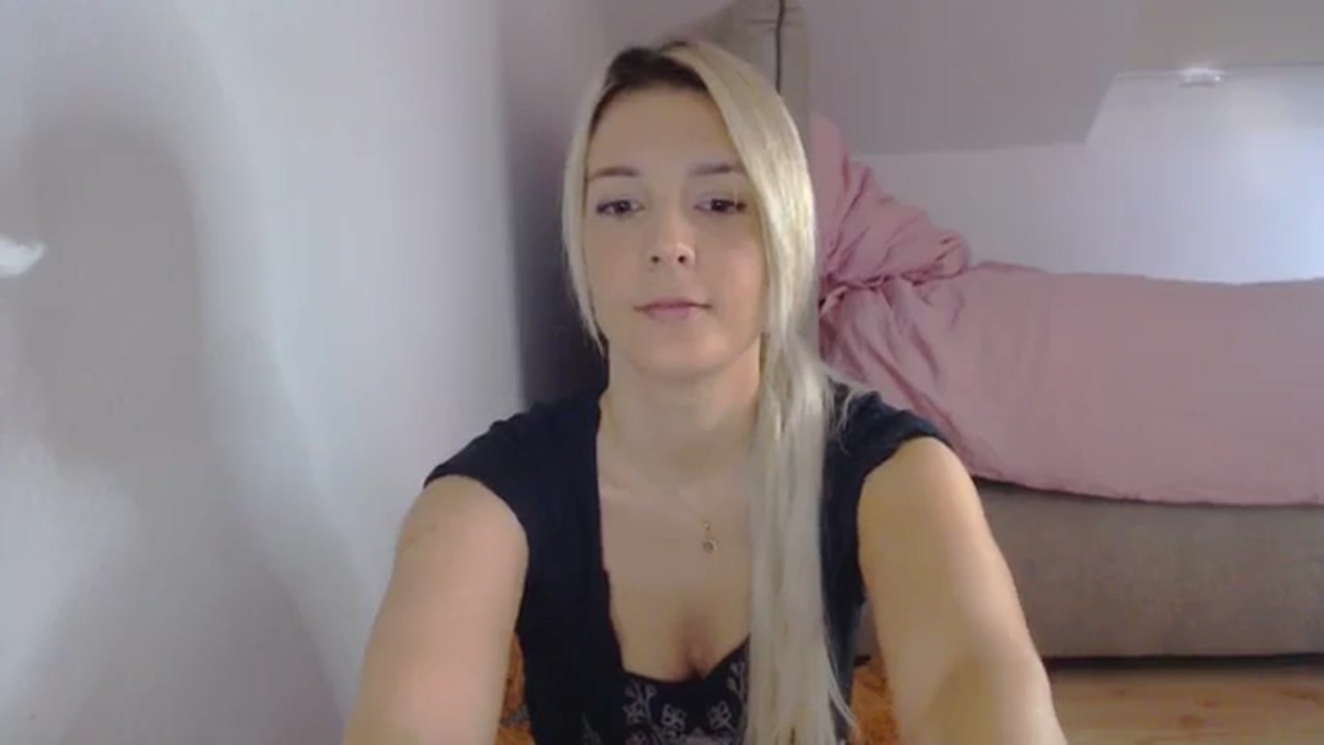 Gallery image thumbnail from AllleeS's myfreecams stream on, 10/07/2024, 13:24 image 2 of 20
