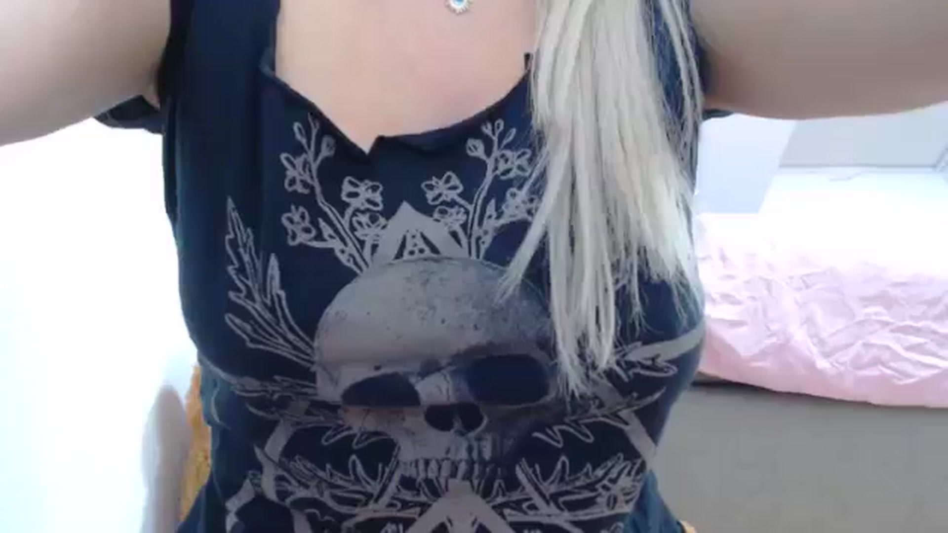 Gallery image thumbnail from AllleeS's myfreecams stream on, 10/07/2024, 14:02 image 13 of 20