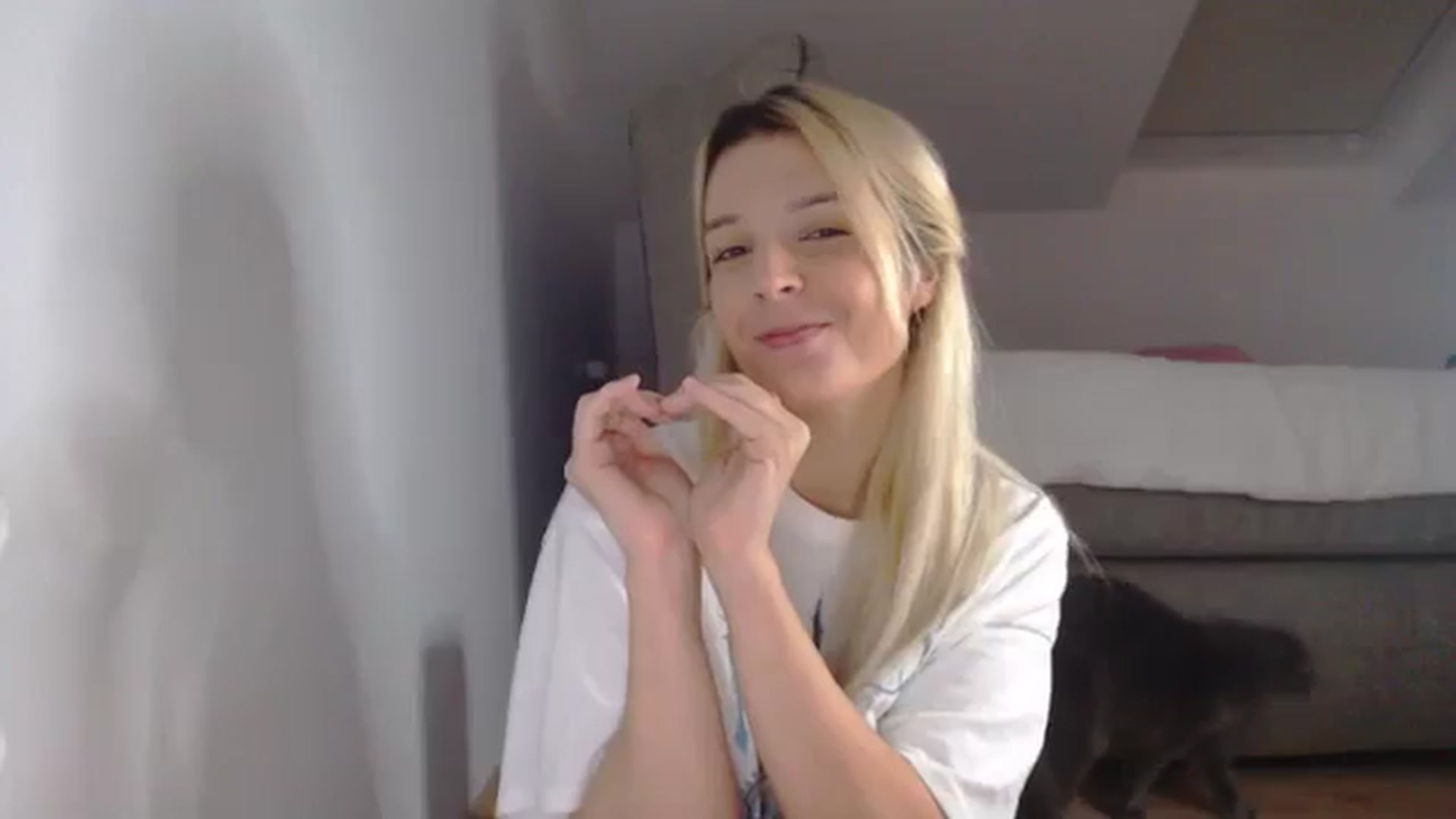 Gallery image thumbnail from AllleeS's myfreecams stream on, 10/26/2024, 11:33 image 17 of 20