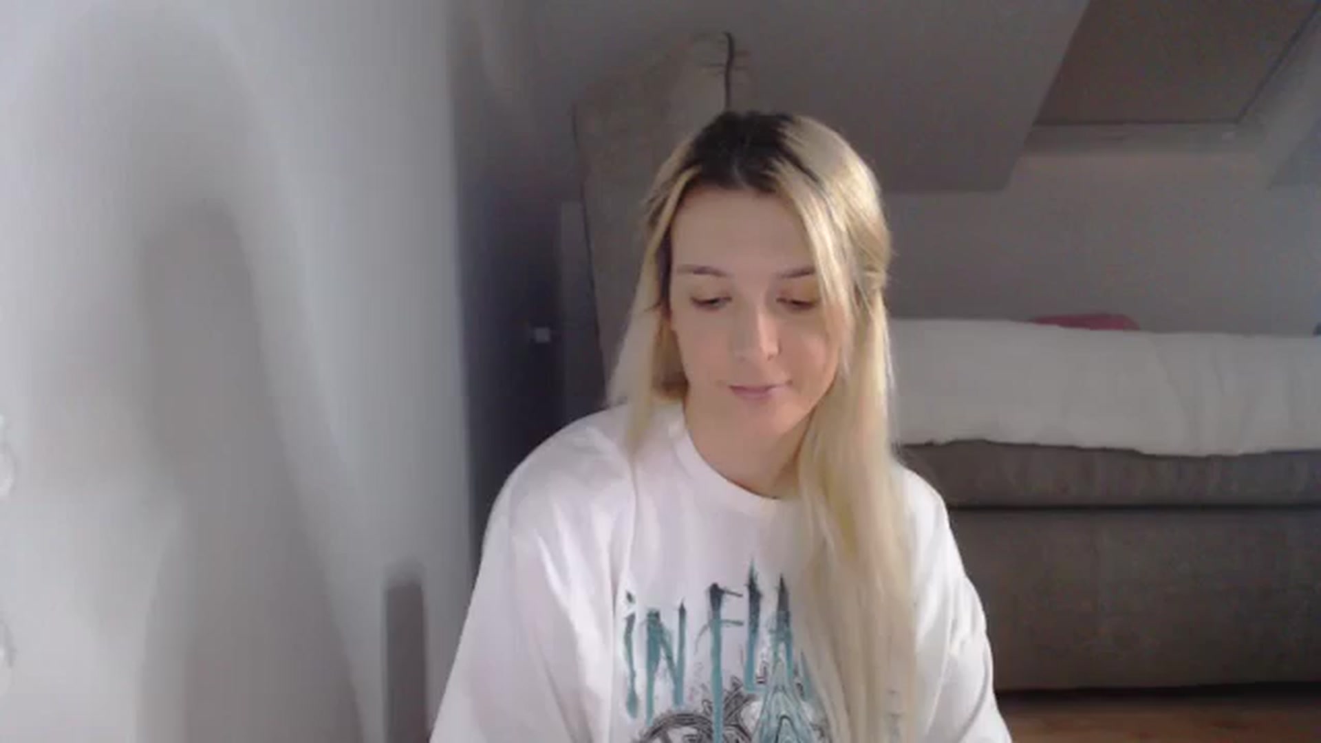 Gallery image thumbnail from AllleeS's myfreecams stream on, 10/26/2024, 11:33 image 1 of 20