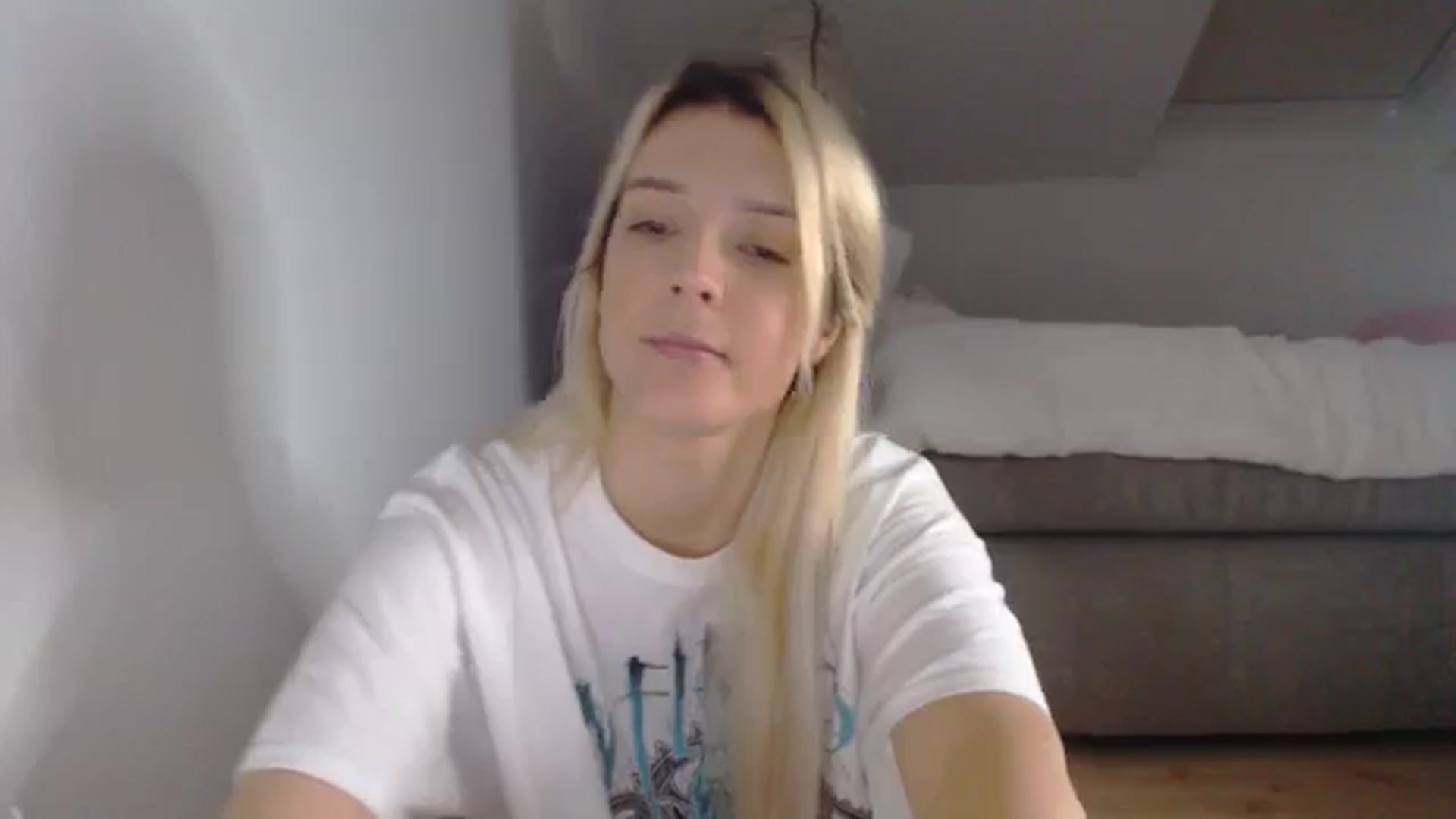 Gallery image thumbnail from AllleeS's myfreecams stream on, 10/26/2024, 12:25 image 9 of 20