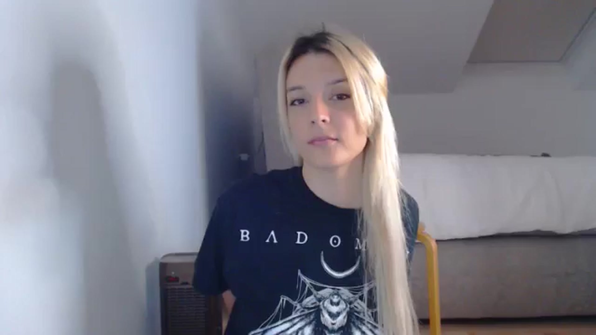 Gallery image thumbnail from AllleeS's myfreecams stream on, 10/29/2024, 14:10 image 1 of 20