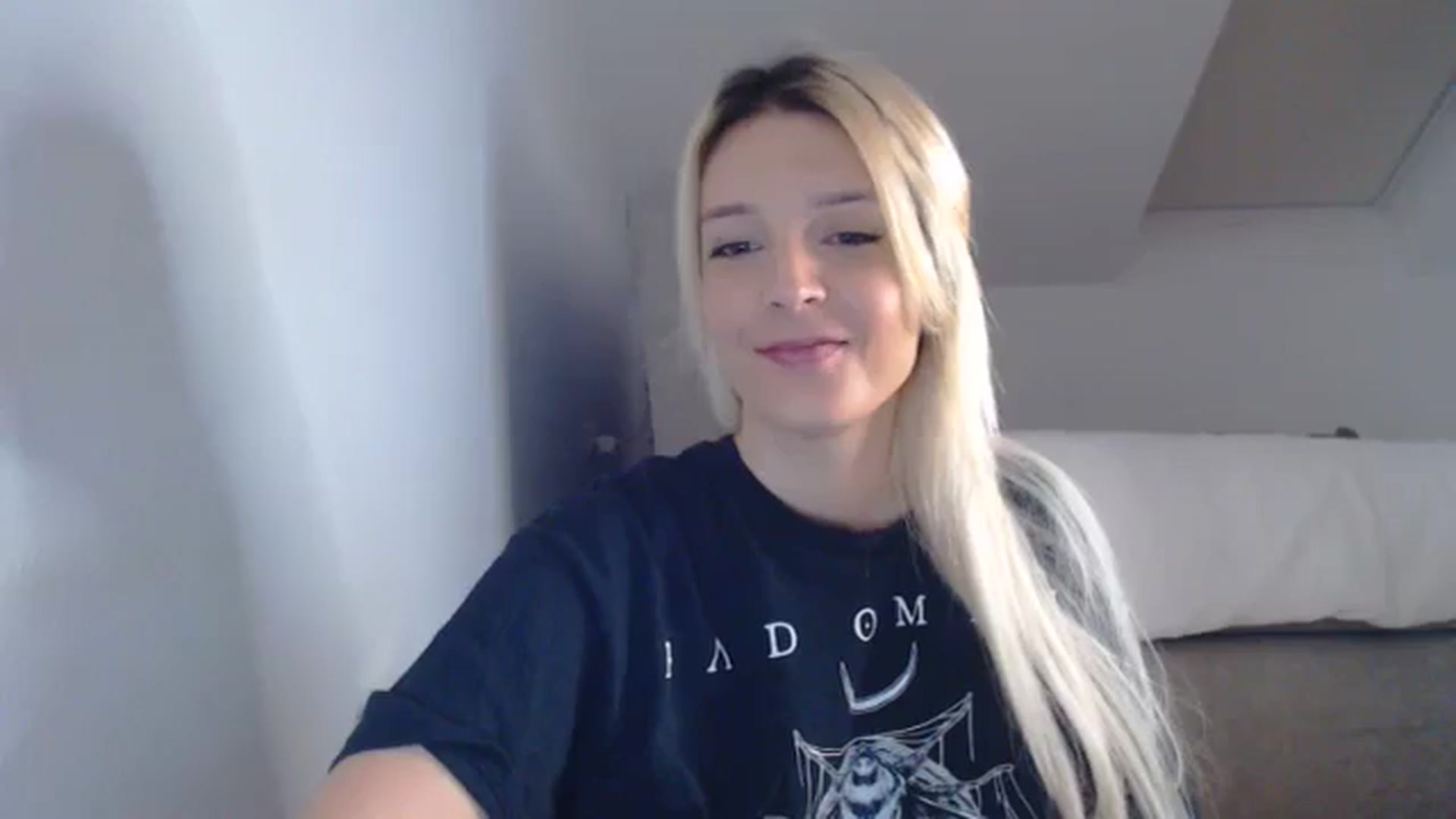 Gallery image thumbnail from AllleeS's myfreecams stream on, 10/29/2024, 14:10 image 14 of 20
