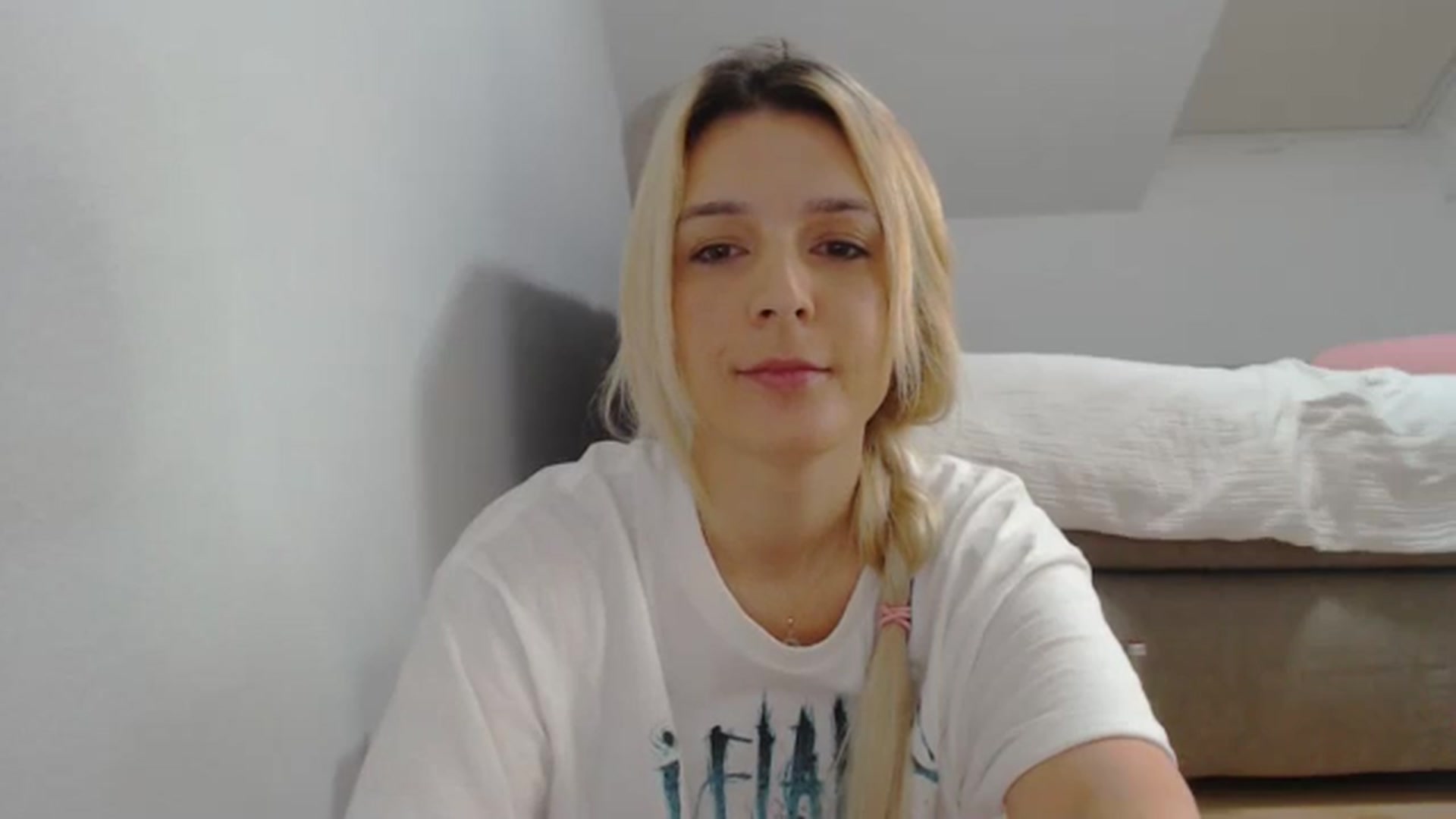 Gallery image thumbnail from AllleeS's myfreecams stream on, 10/31/2024, 13:53 image 3 of 20
