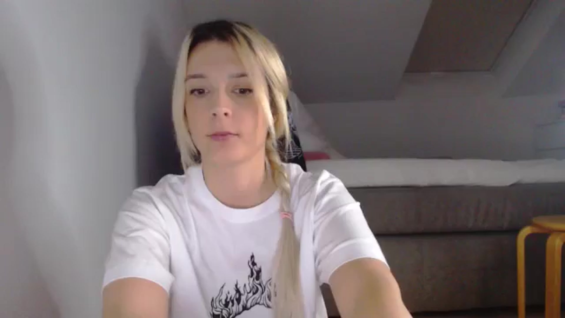Gallery image thumbnail from AllleeS's myfreecams stream on, 11/05/2024, 14:01 image 1 of 20