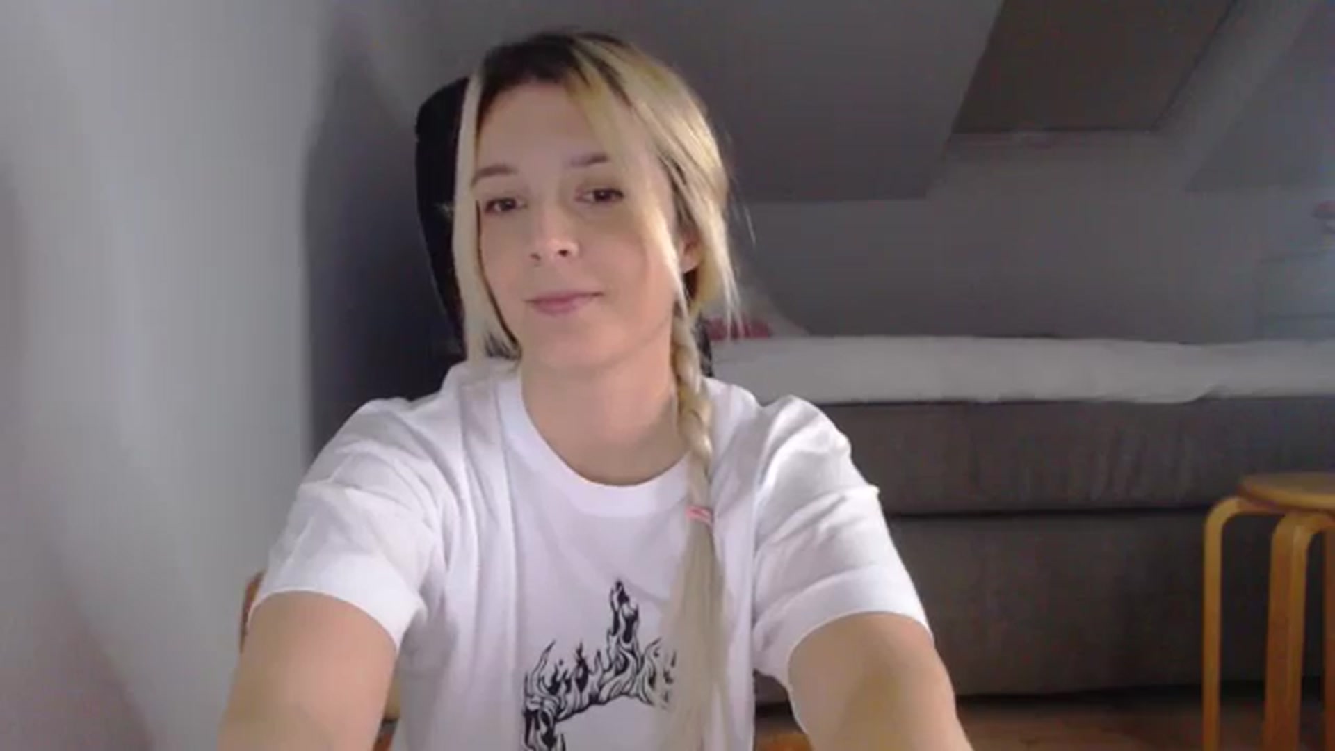 Gallery image thumbnail from AllleeS's myfreecams stream on, 11/05/2024, 14:01 image 3 of 20