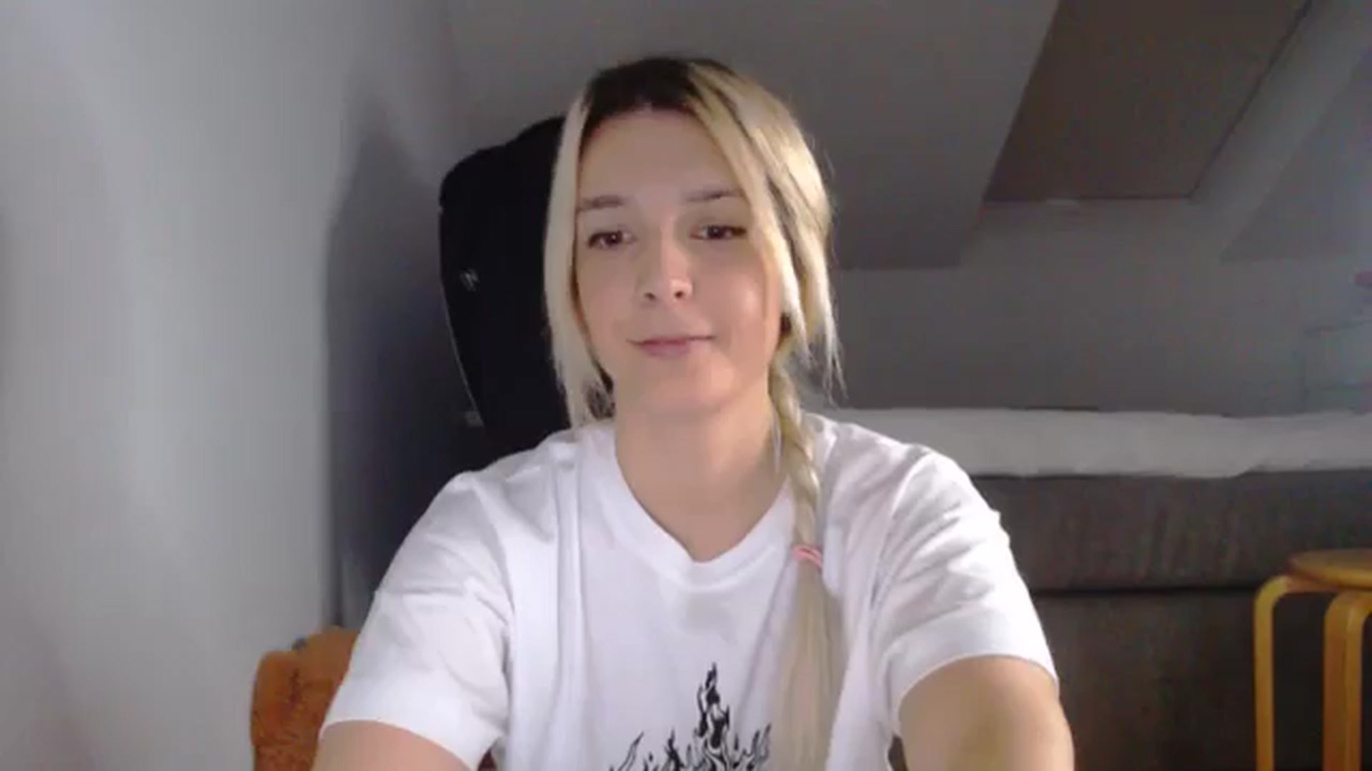 Gallery image thumbnail from AllleeS's myfreecams stream on, 11/05/2024, 14:01 image 17 of 20