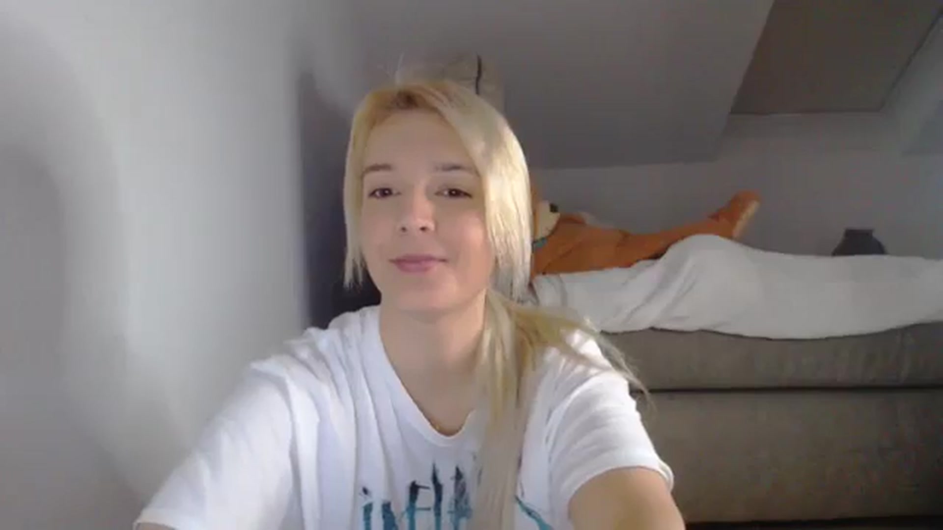 Gallery image thumbnail from AllleeS's myfreecams stream on, 11/15/2024, 14:35 image 7 of 20
