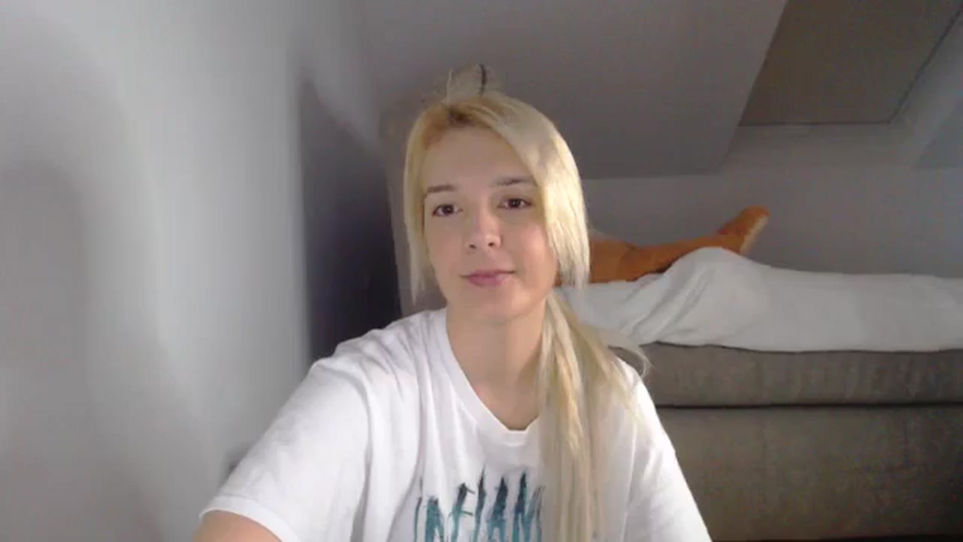 Gallery image thumbnail from AllleeS's myfreecams stream on, 11/15/2024, 14:35 image 11 of 20