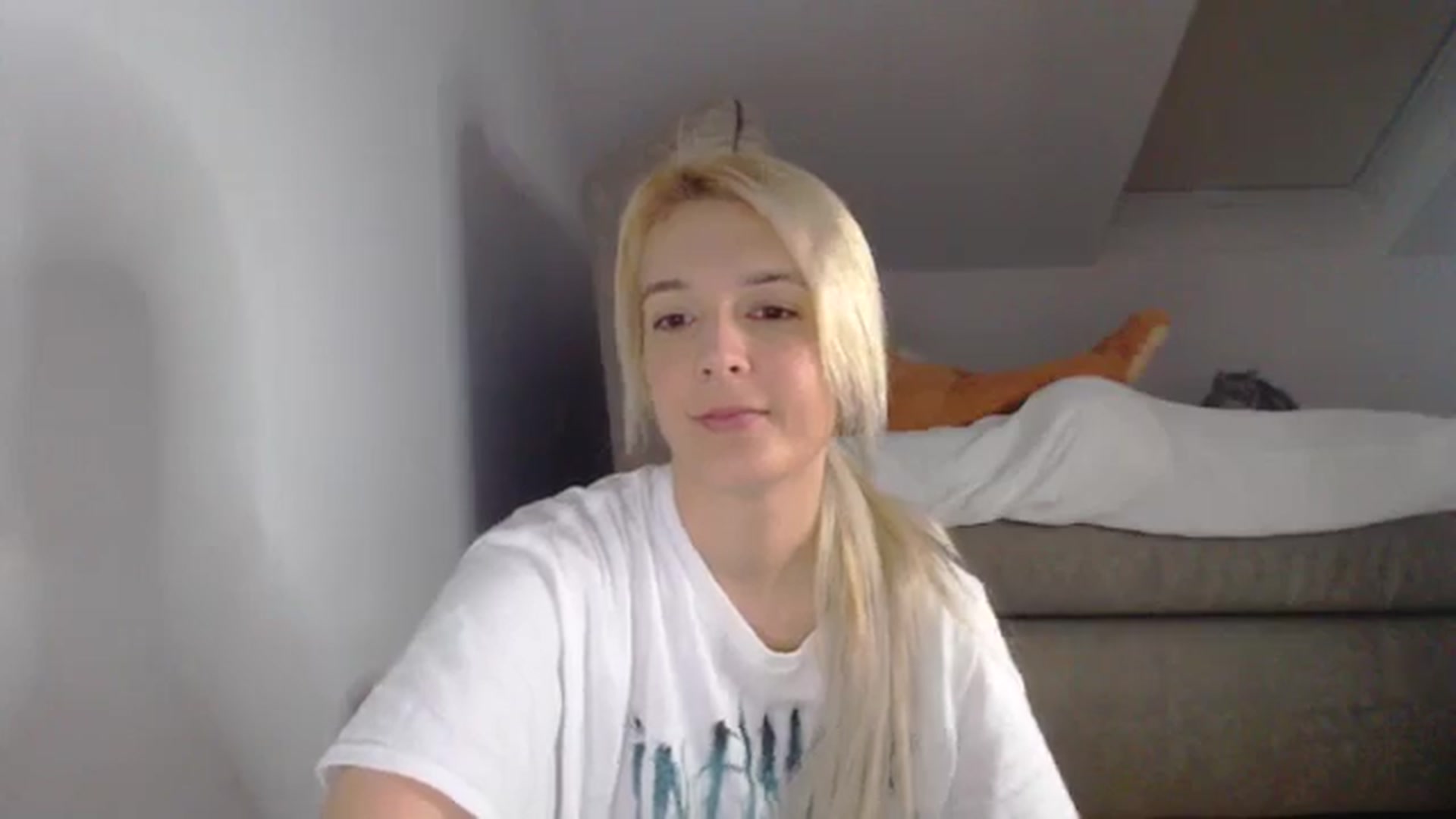 Gallery image thumbnail from AllleeS's myfreecams stream on, 11/15/2024, 14:35 image 9 of 20