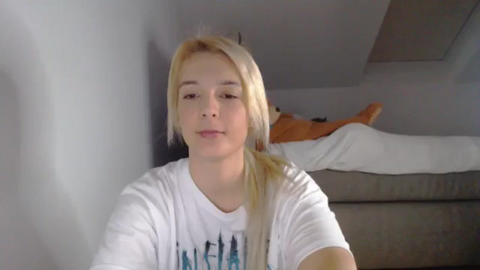 Gallery image thumbnail from AllleeS's myfreecams stream on, 11/15/2024, 14:35 image 19 of 20