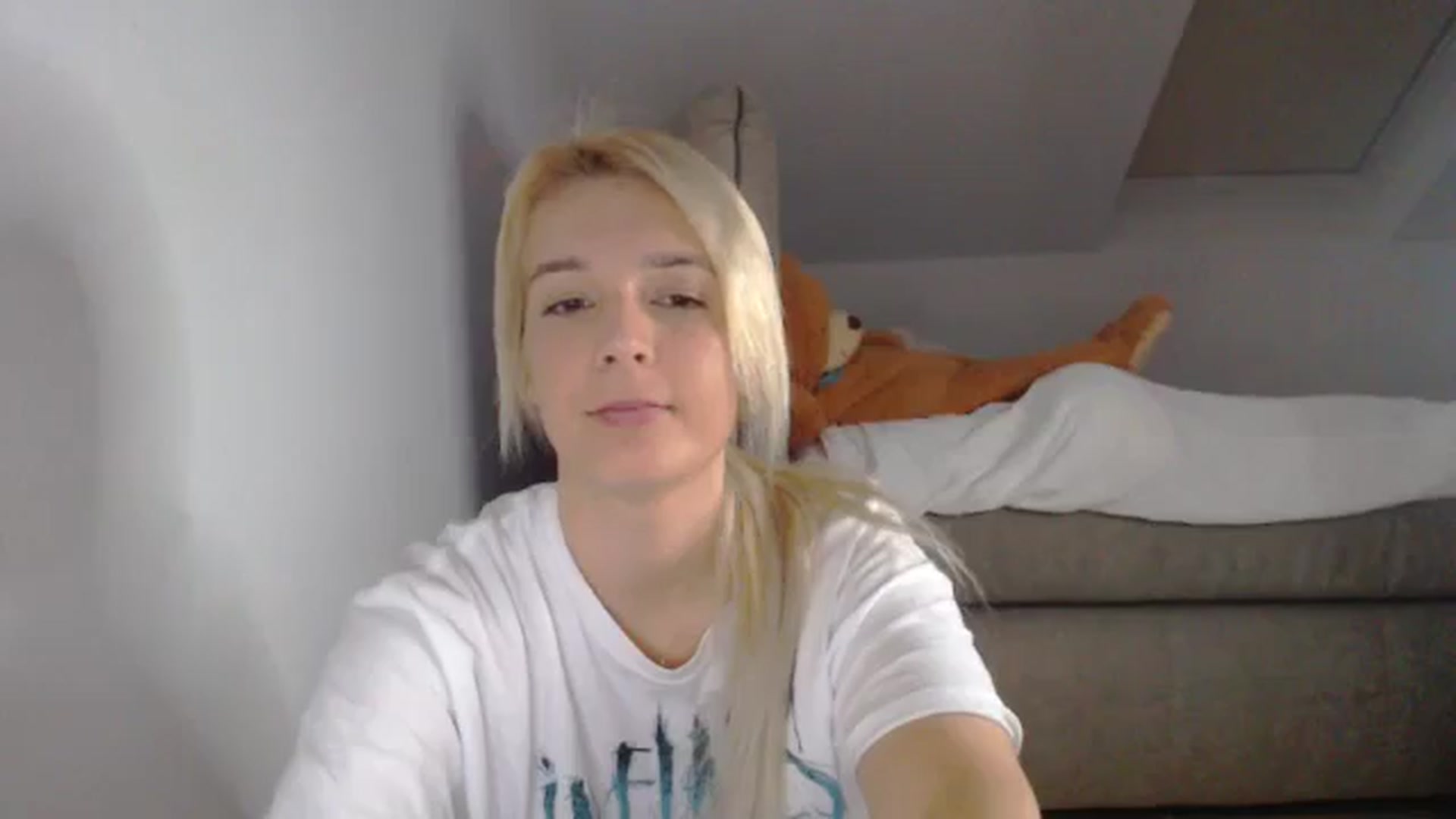 Gallery image thumbnail from AllleeS's myfreecams stream on, 11/15/2024, 14:35 image 6 of 20