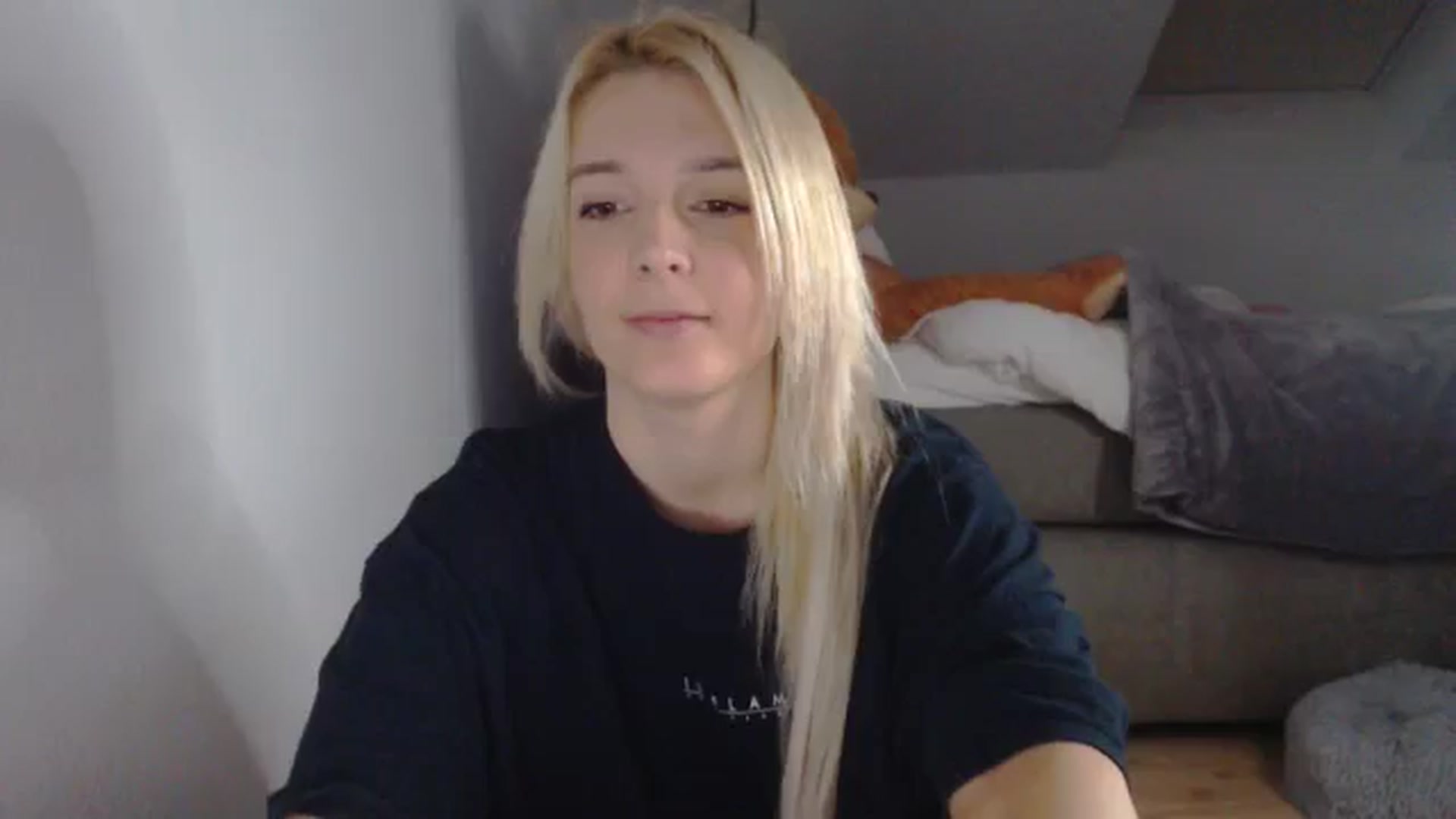 Gallery image thumbnail from AllleeS's myfreecams stream on, 11/18/2024, 14:18 image 9 of 20