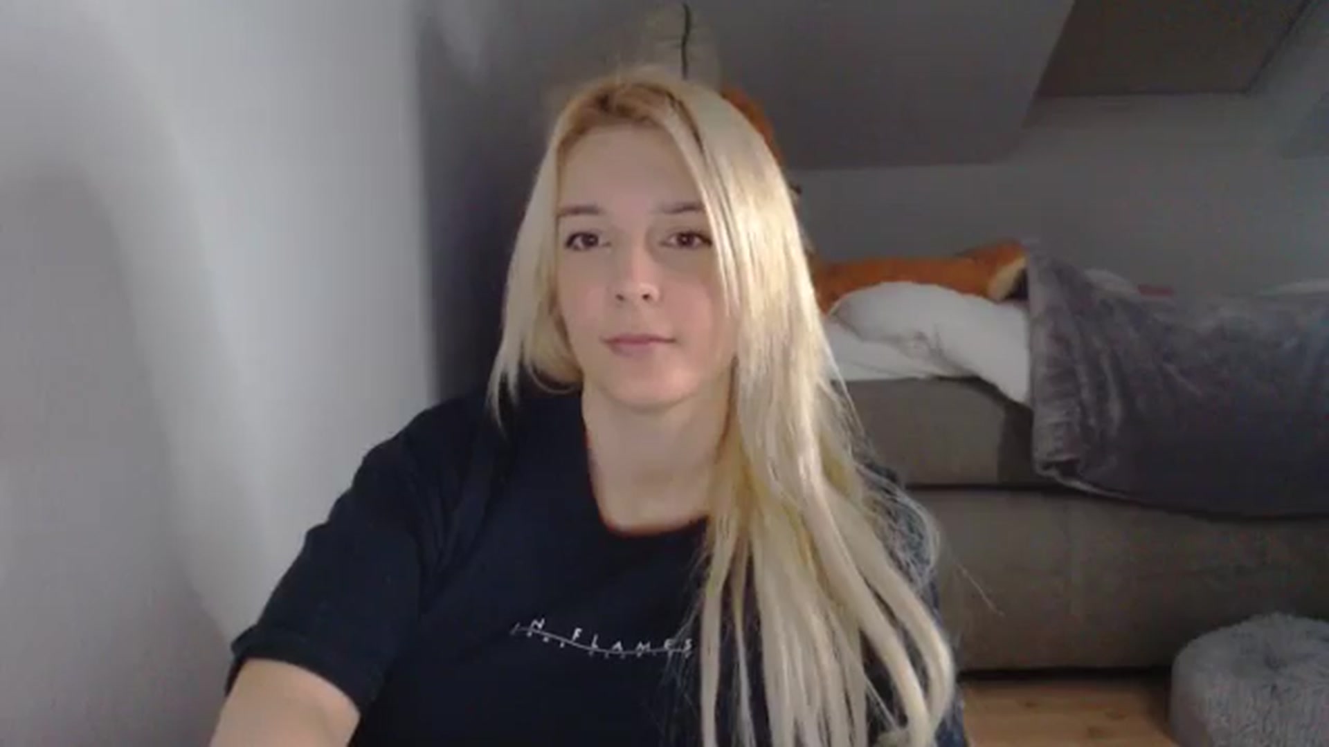 Gallery image thumbnail from AllleeS's myfreecams stream on, 11/18/2024, 14:18 image 12 of 20